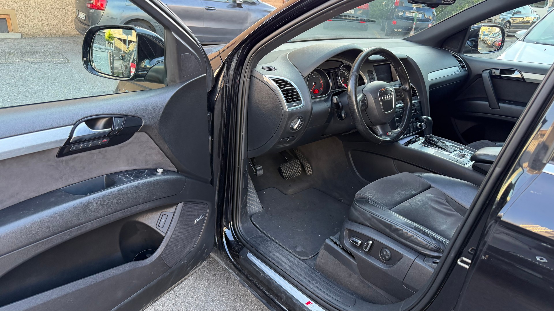 AUDI Q7 3.0 TDI addBlue quattro tiptronic-image-6