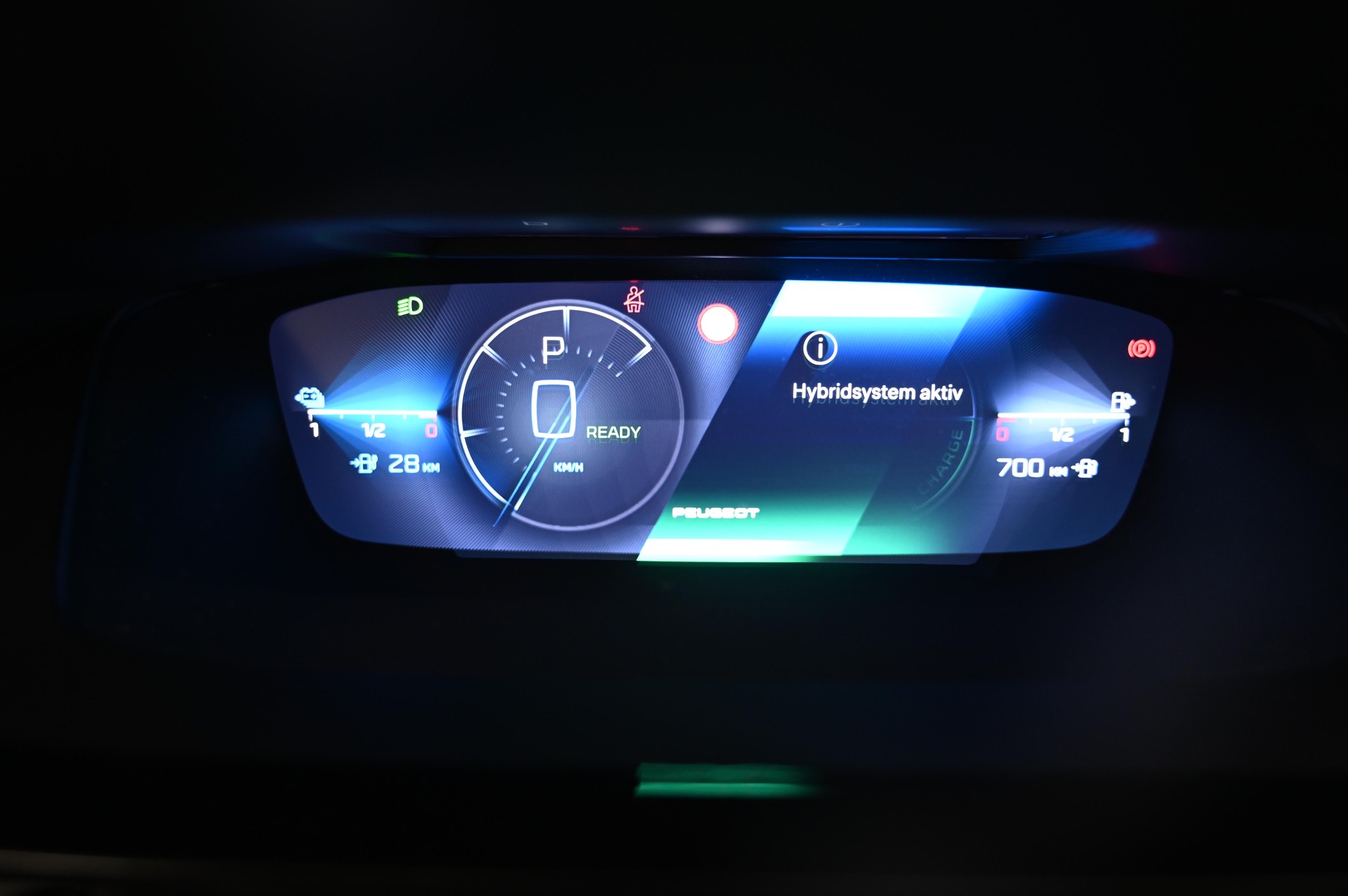 PEUGEOT 408 1.6 PHEV 180 GT-image-9