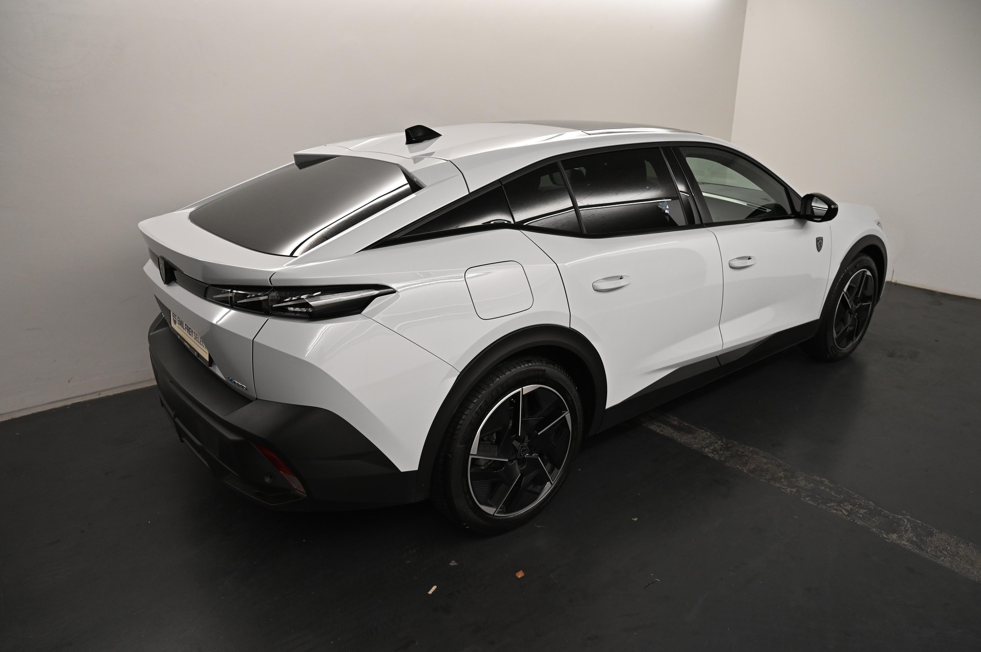 PEUGEOT 408 1.6 PHEV 180 GT-image-20