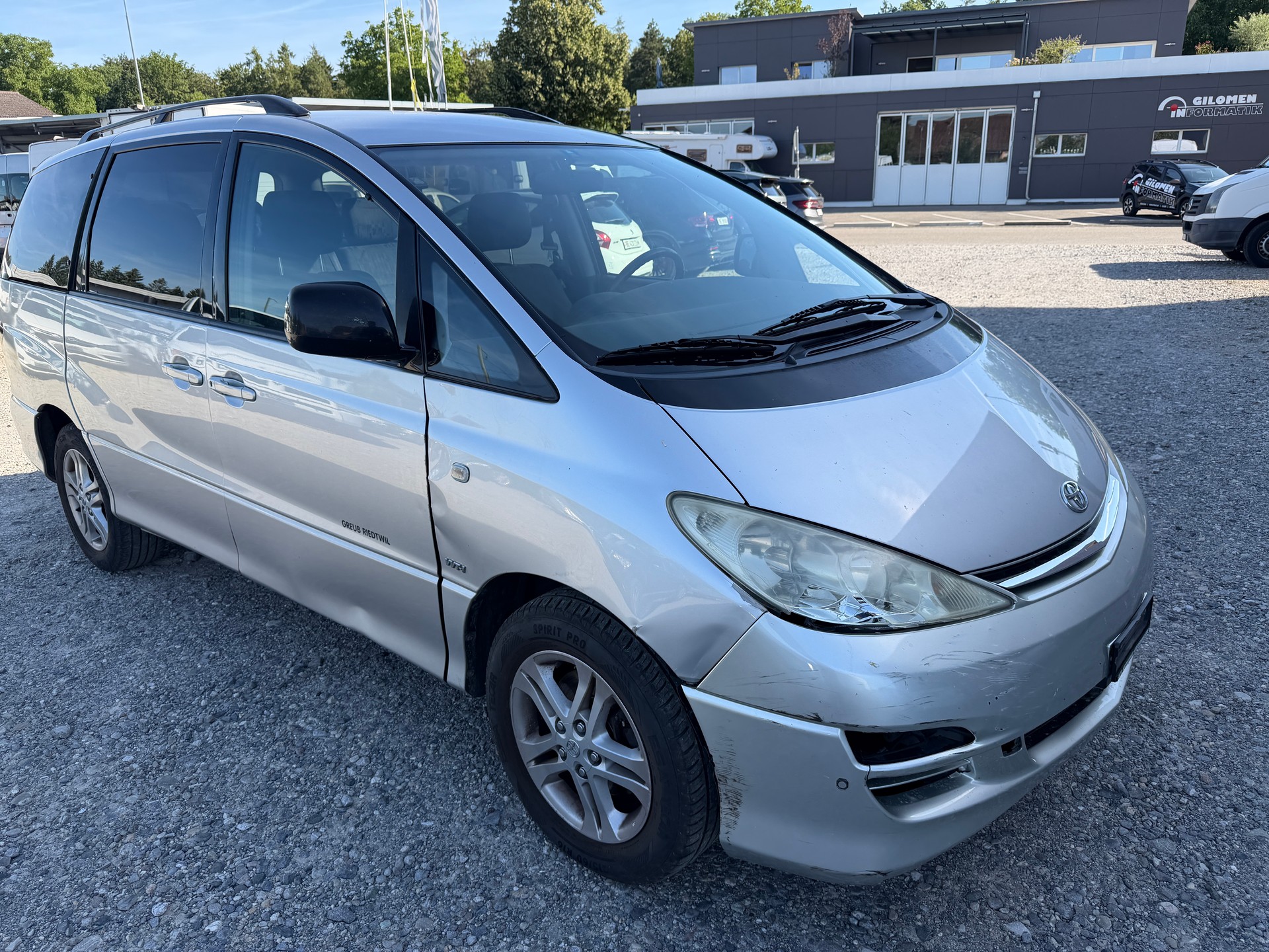 TOYOTA Previa 2.4 Linea Luna-image-1