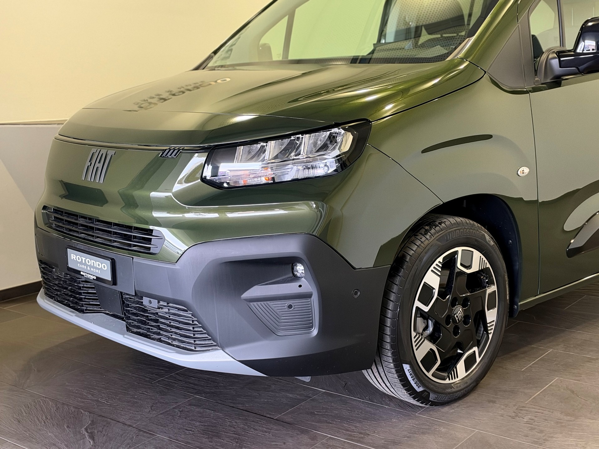 FIAT Qubo L 1.5 D La Prima 7-Sitzer-showroom-element-2