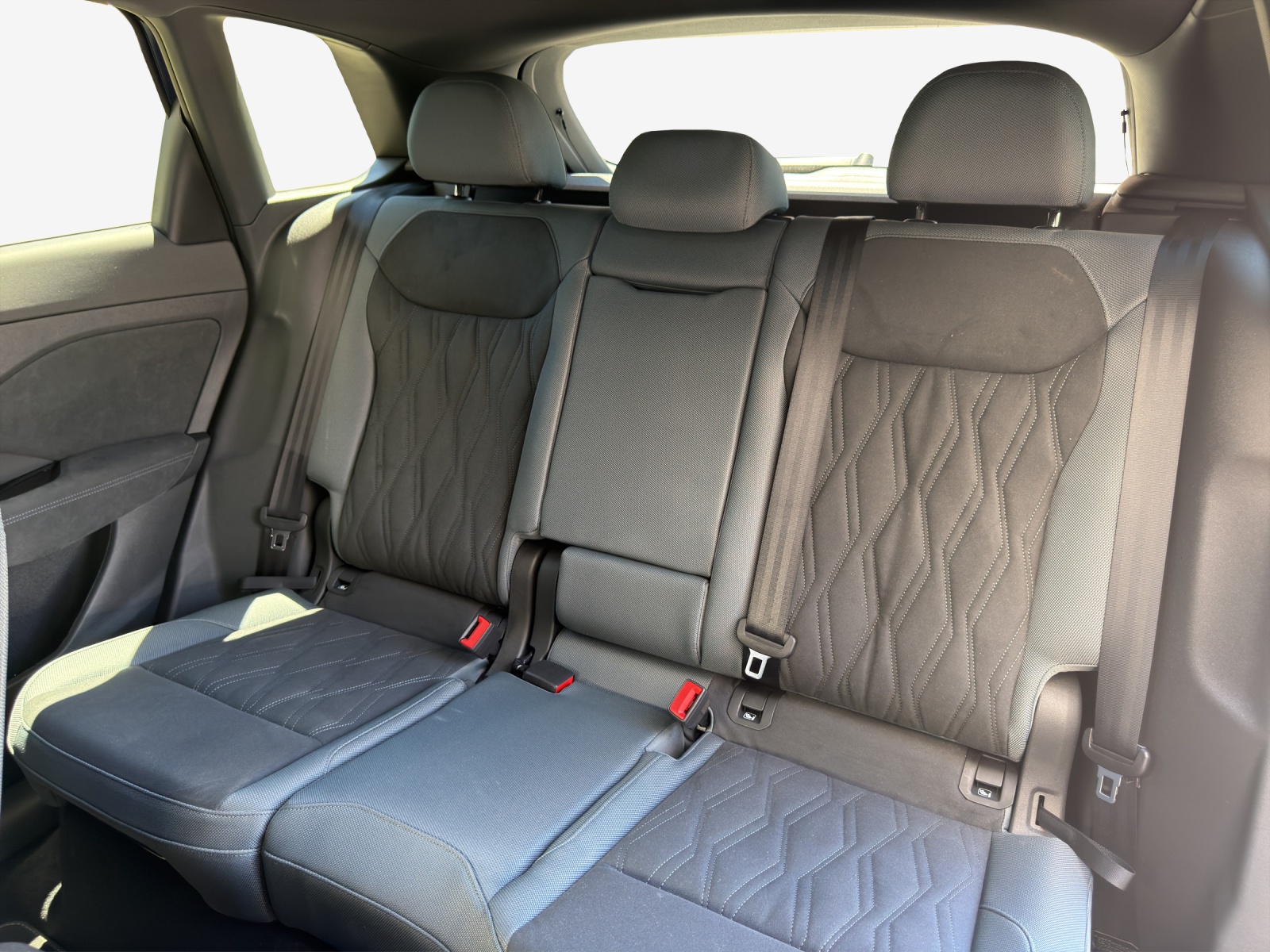 AUDI Q3 SUV 110 kW TFSI S tronic-image-11