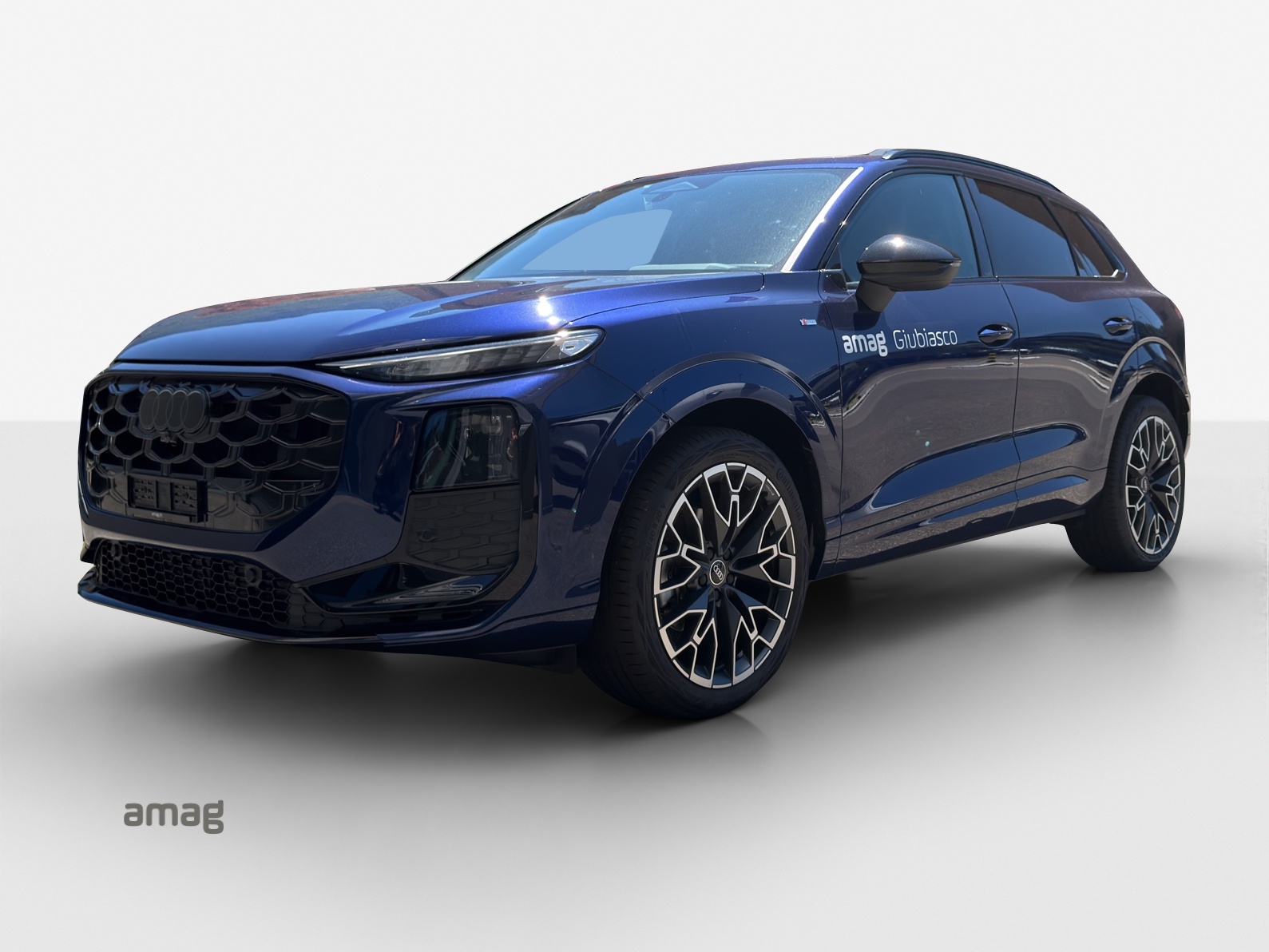 AUDI Q3 SUV 110 kW TFSI S tronic-image-0
