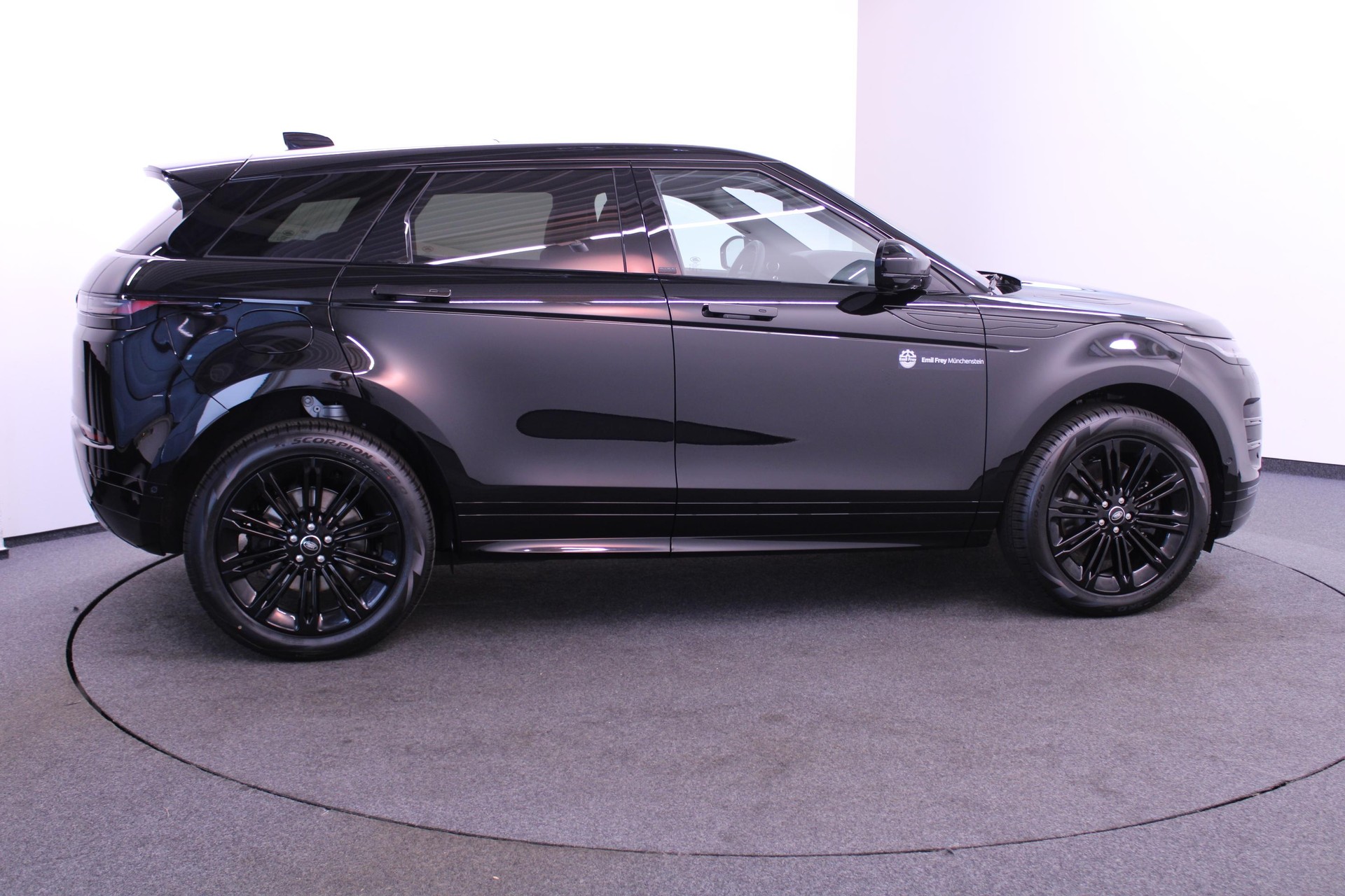 LAND ROVER Range Rover Evoque 1.5 T 270e Dynamic SE-image-2