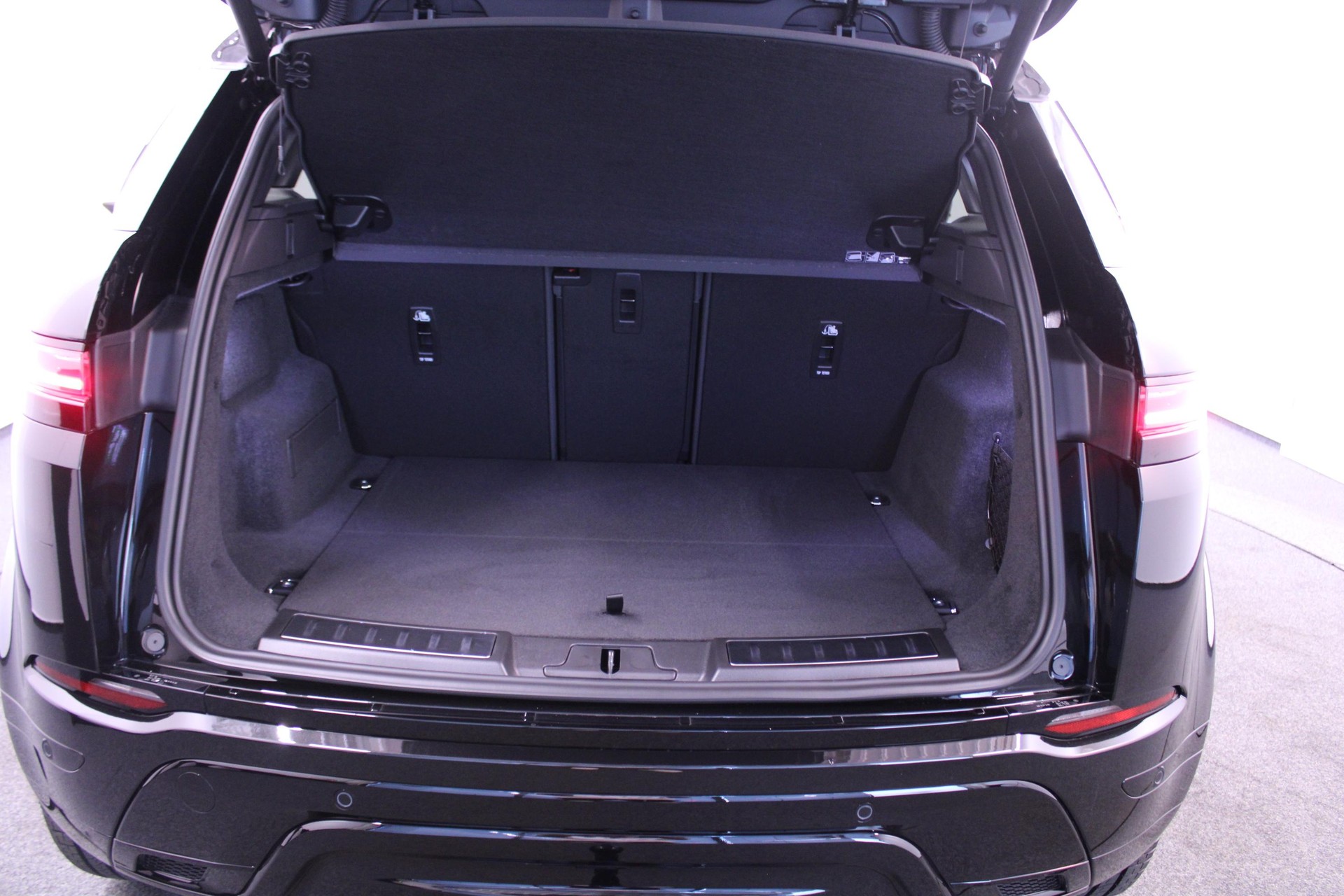 LAND ROVER Range Rover Evoque 1.5 T 270e Dynamic SE-image-13