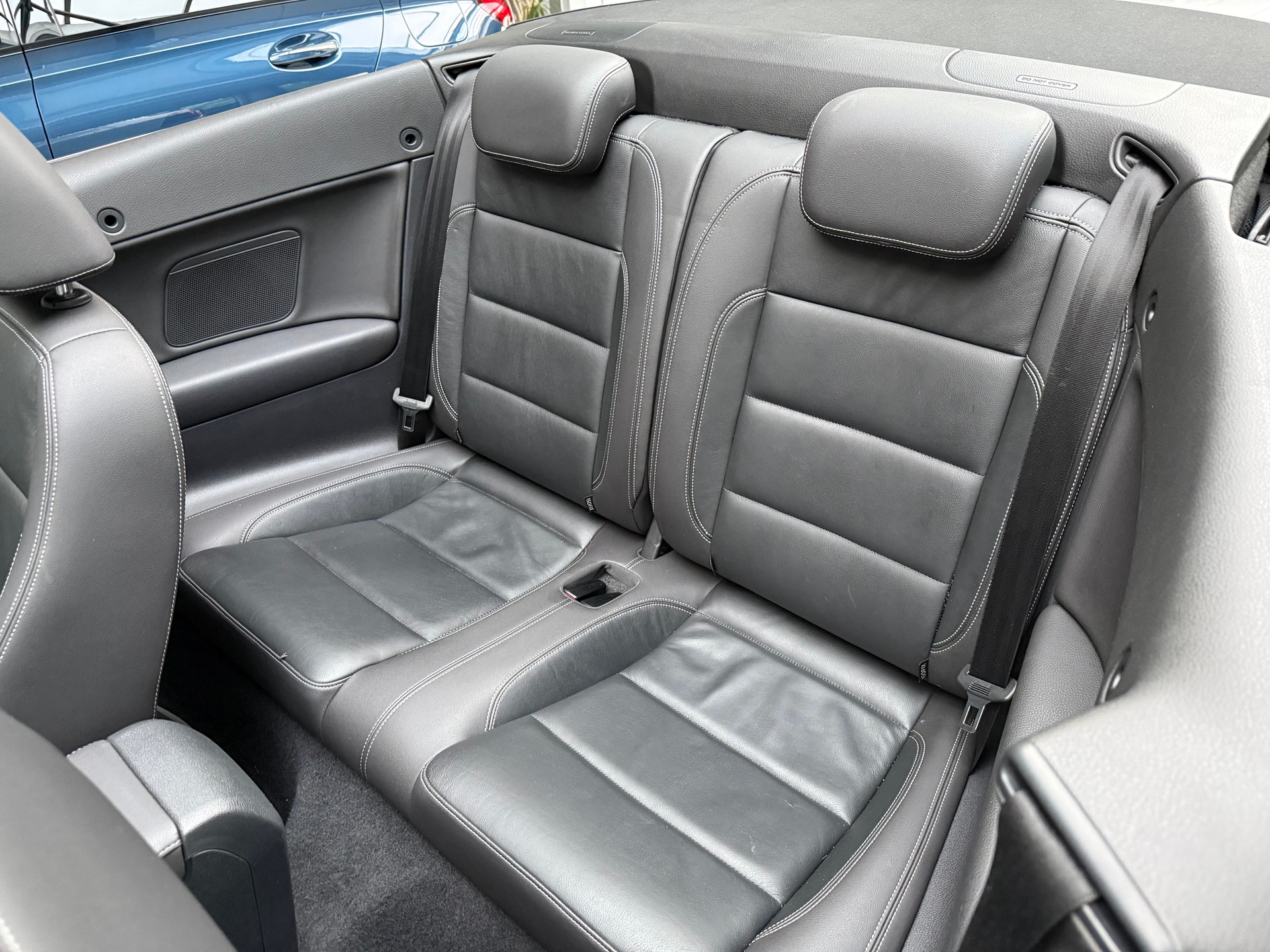 VW Golf Cabrio 2.0 TSI R DSG-image-10