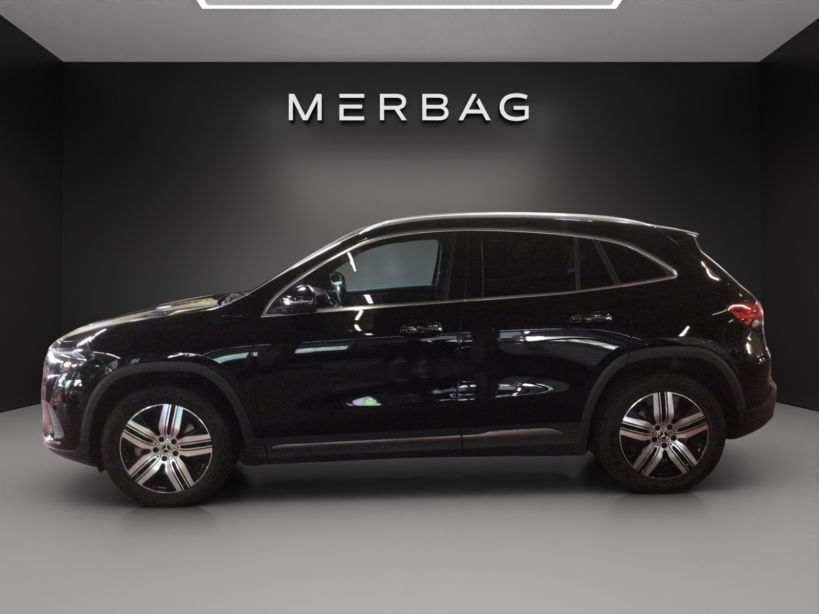MERCEDES-BENZ EQA 300 4Matic-image-3