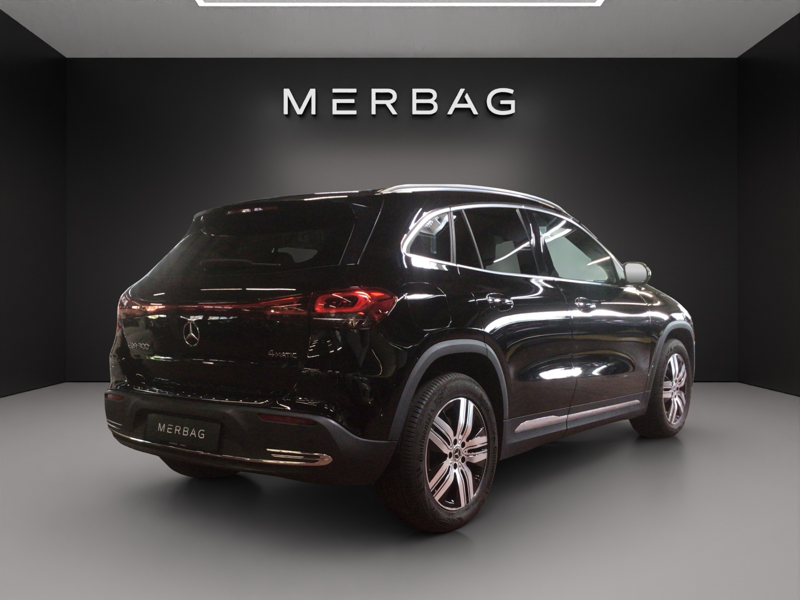 MERCEDES-BENZ EQA 300 4Matic-image-11