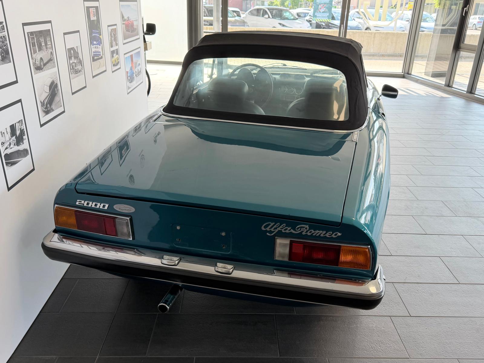 ALFA ROMEO 2000 Spider Veloce-image-13