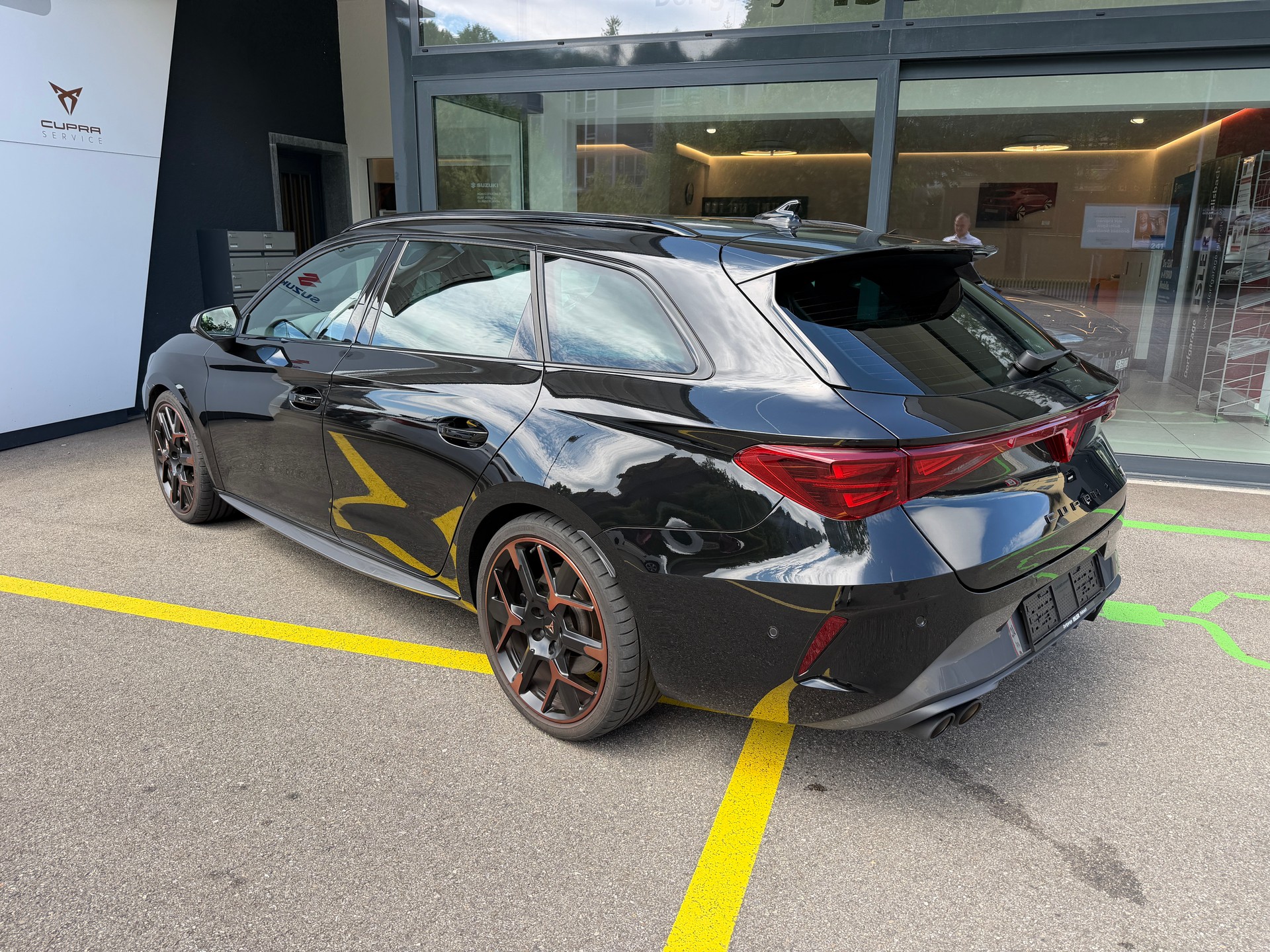 CUPRA LEON ST 2.0 TSI Extreme DSG 4Drive-image-3