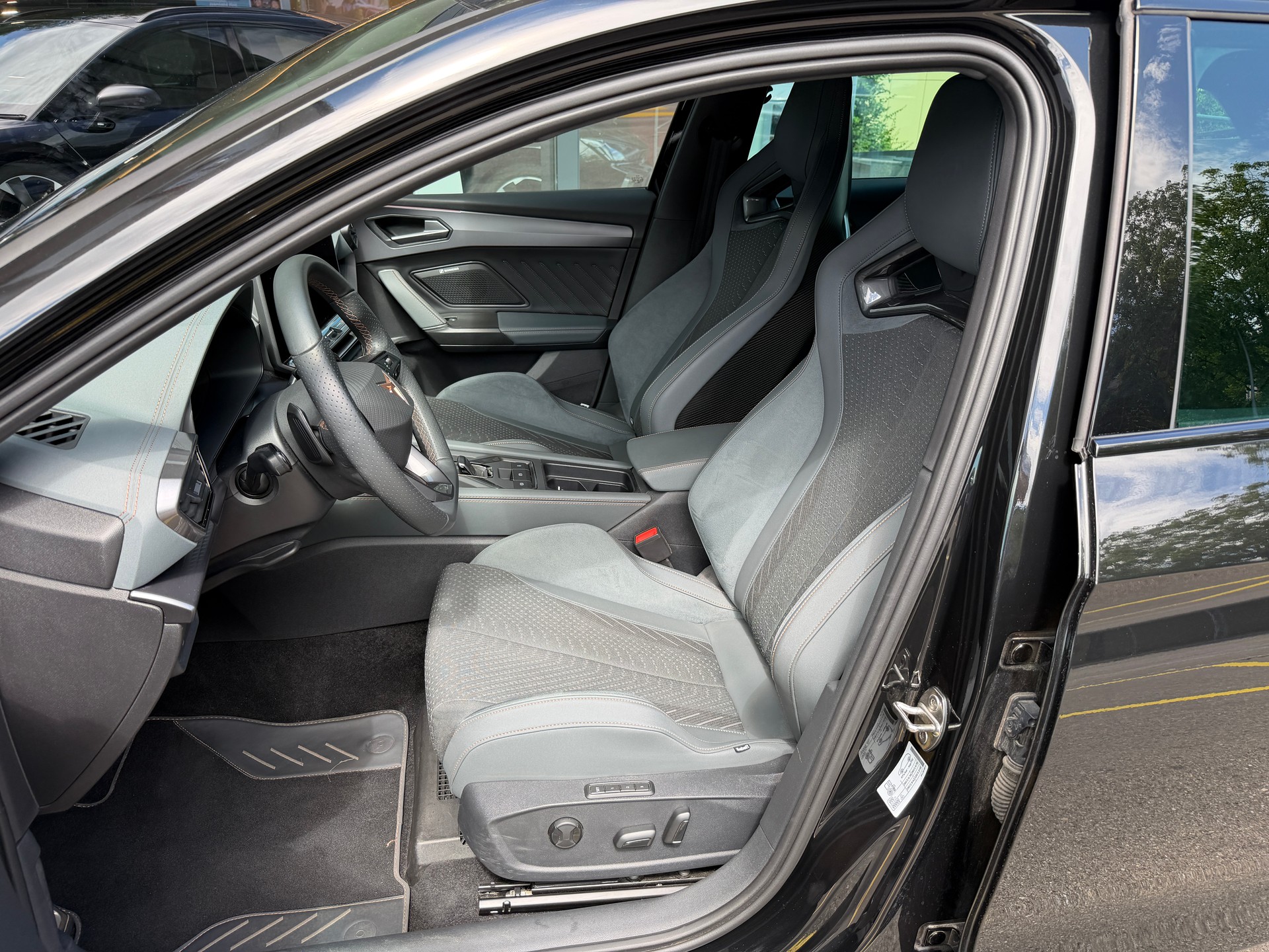 CUPRA LEON ST 2.0 TSI Extreme DSG 4Drive-image-8