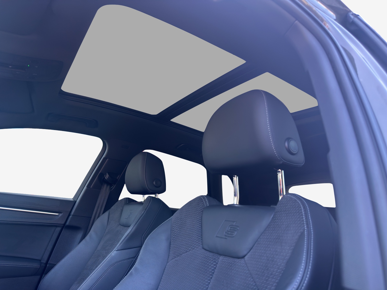 AUDI Q3 45 TFSI S line quattro S-tronic-image-13