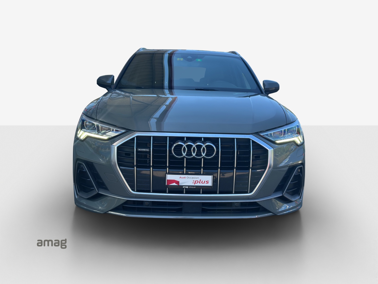 AUDI Q3 45 TFSI S line quattro S-tronic-image-6