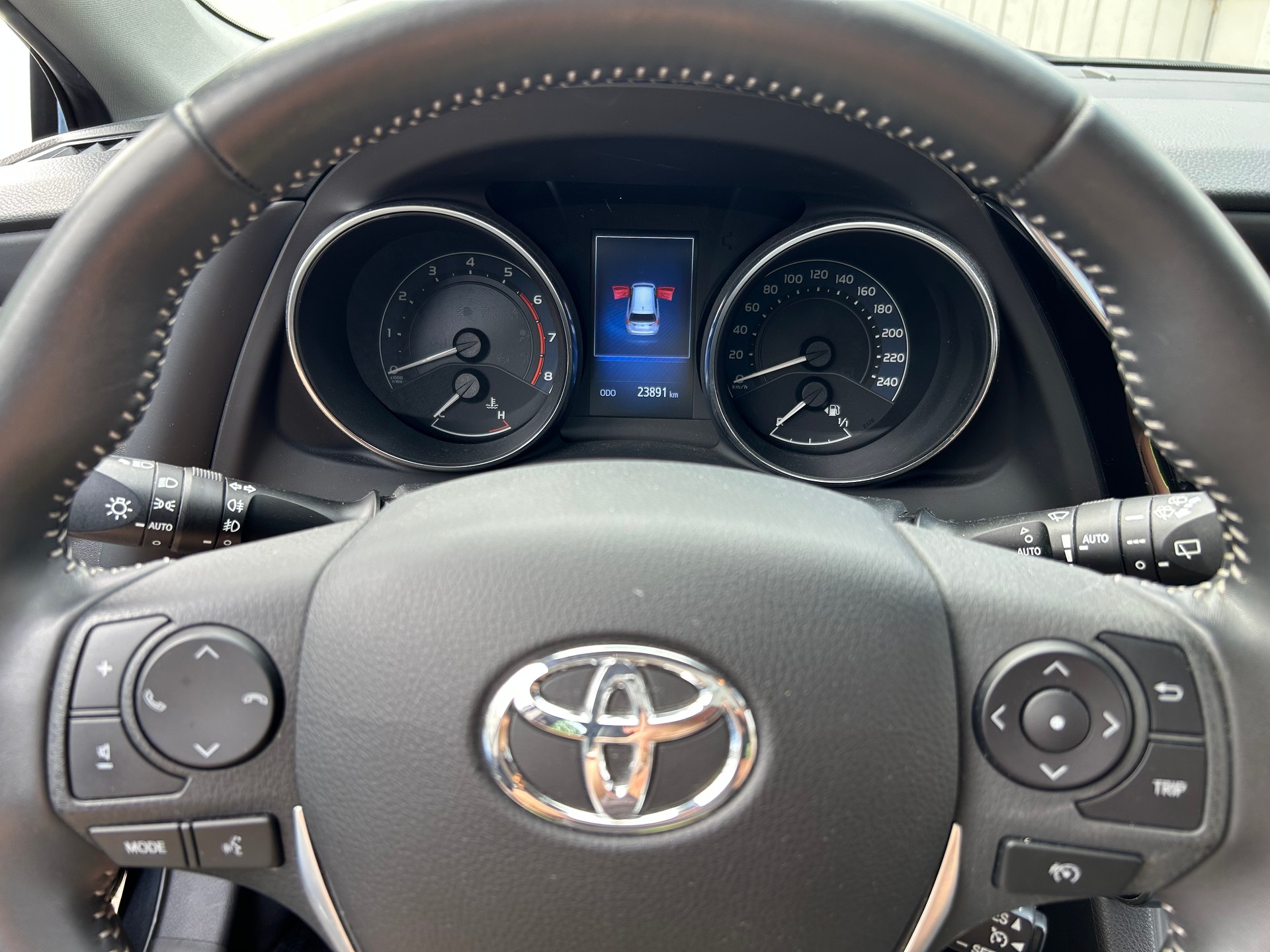 TOYOTA TOYOTA Auris 1.2 Turbo-image-2