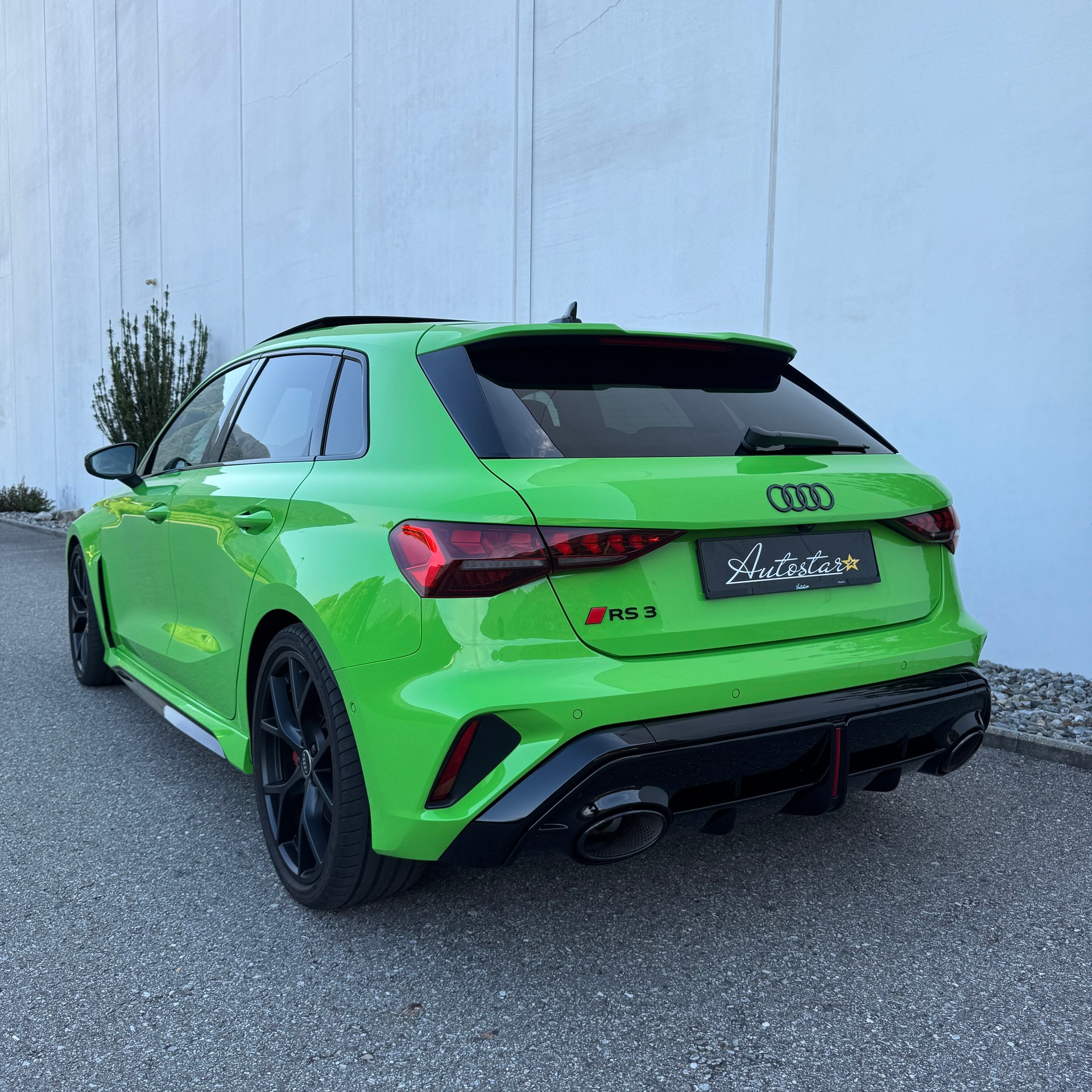 AUDI RS3 Sportback 2.5 TSI quattro S-tronic-image-4