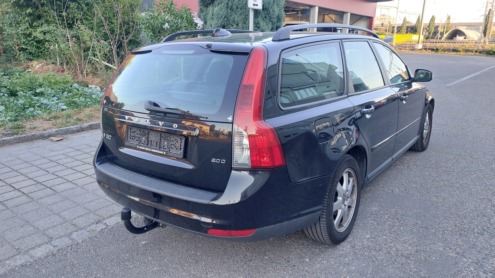 VOLVO V50 2.0D Momentum-image-3