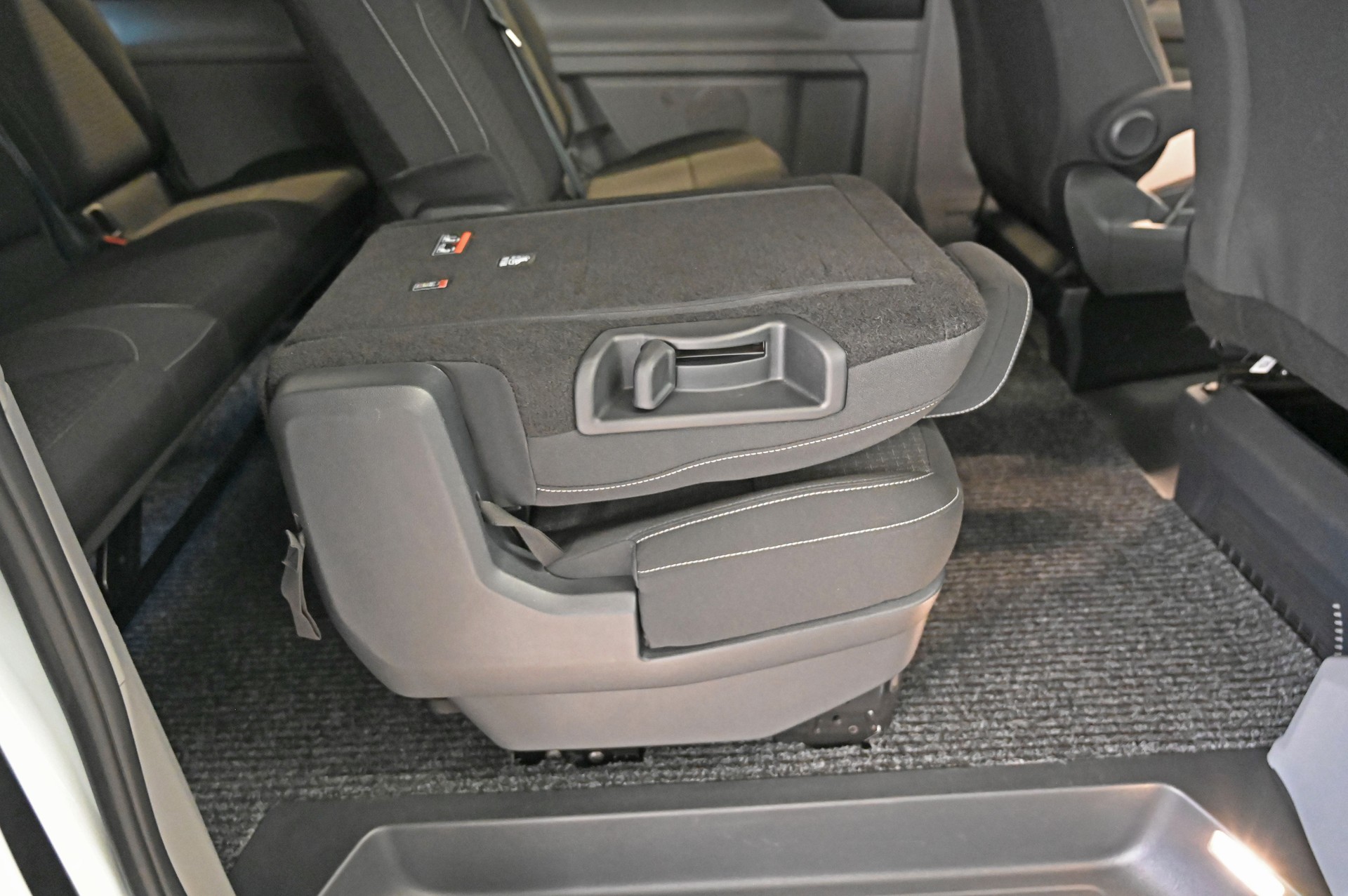 FORD Transit Custom Combi 320 L2H1 Trend Automat **AHK 3.5T**-image-18