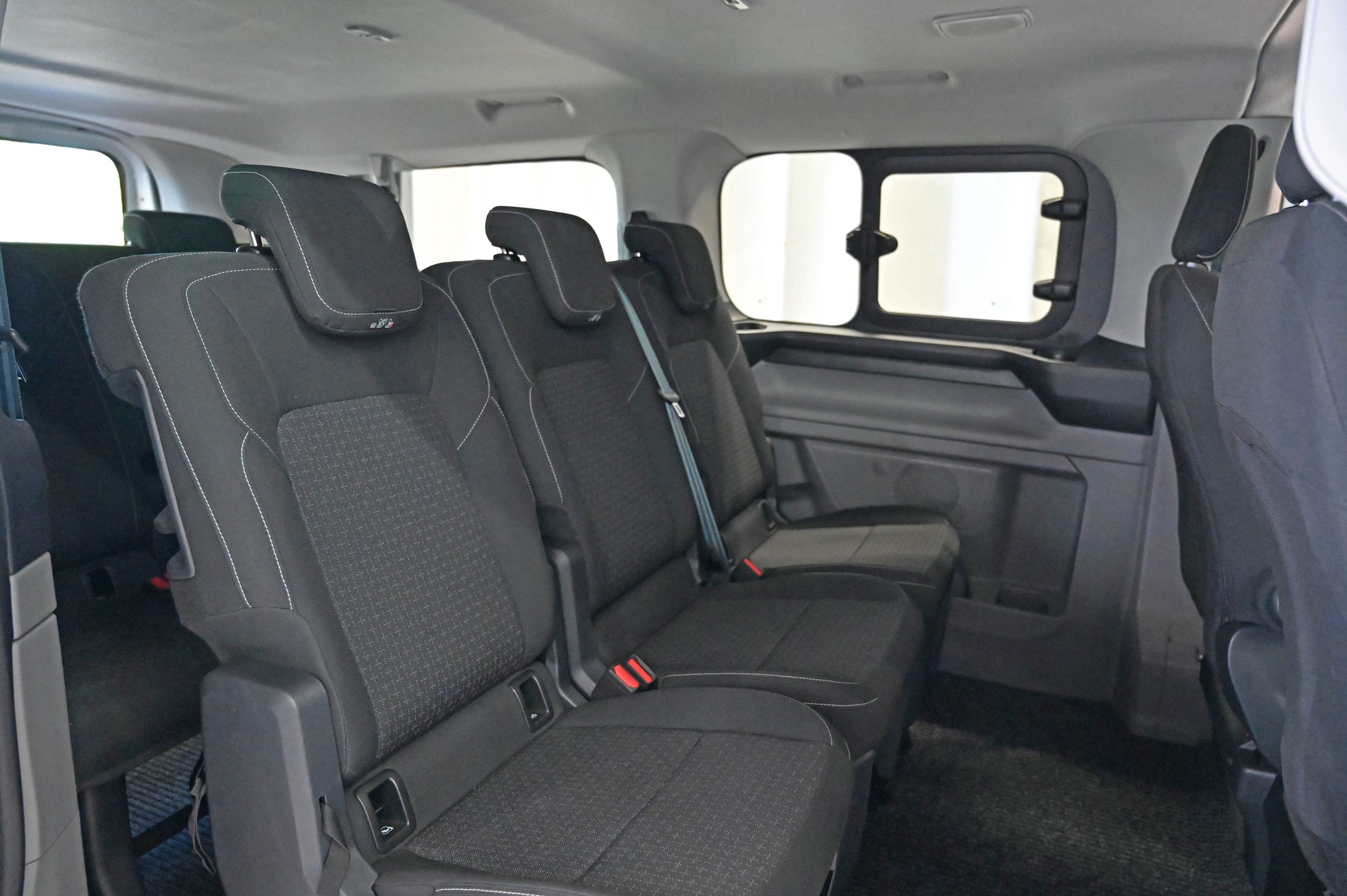 FORD Transit Custom Combi 320 L2H1 Trend Automat **AHK 3.5T**-image-16