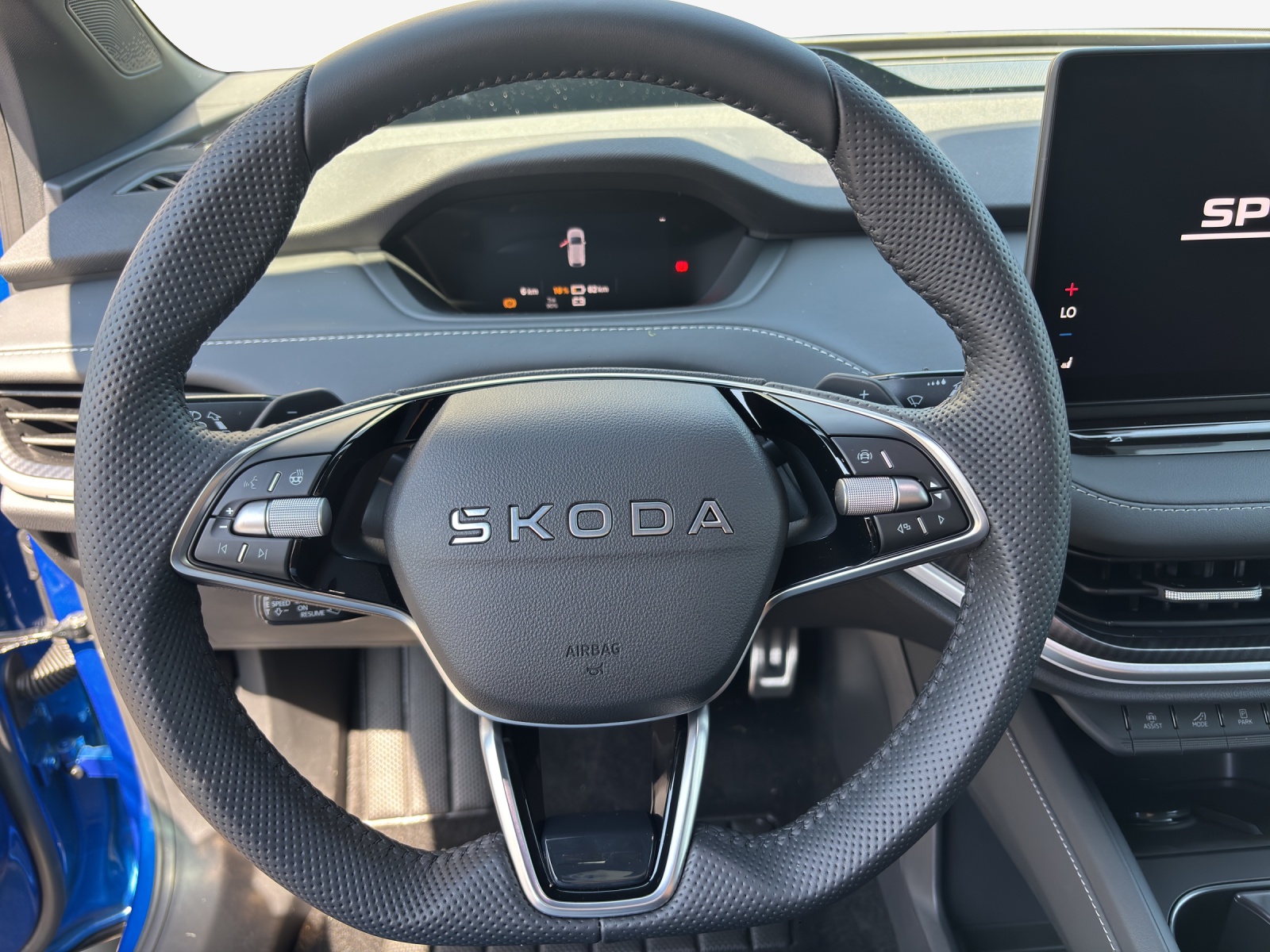 SKODA Elroq 85x Sportline 4x4-image-9
