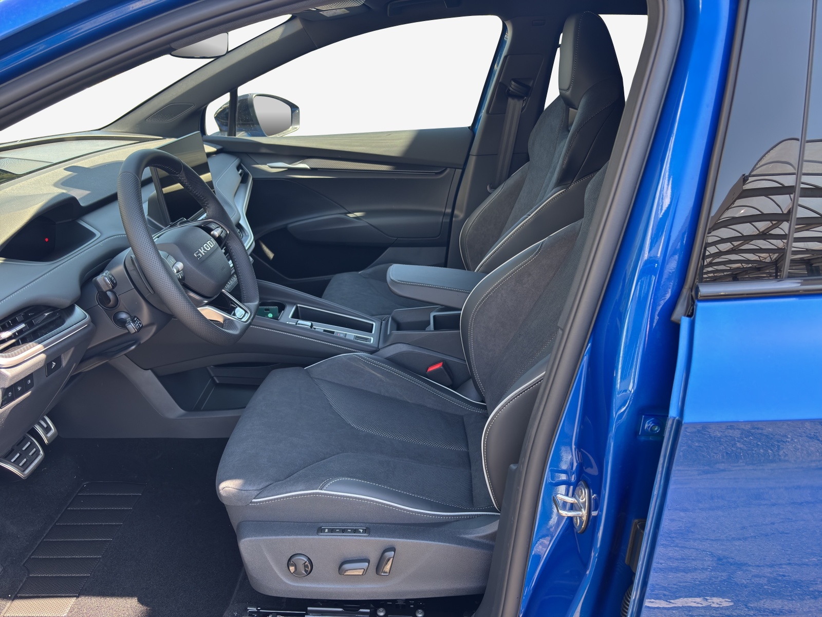 SKODA Elroq 85x Sportline 4x4-image-7