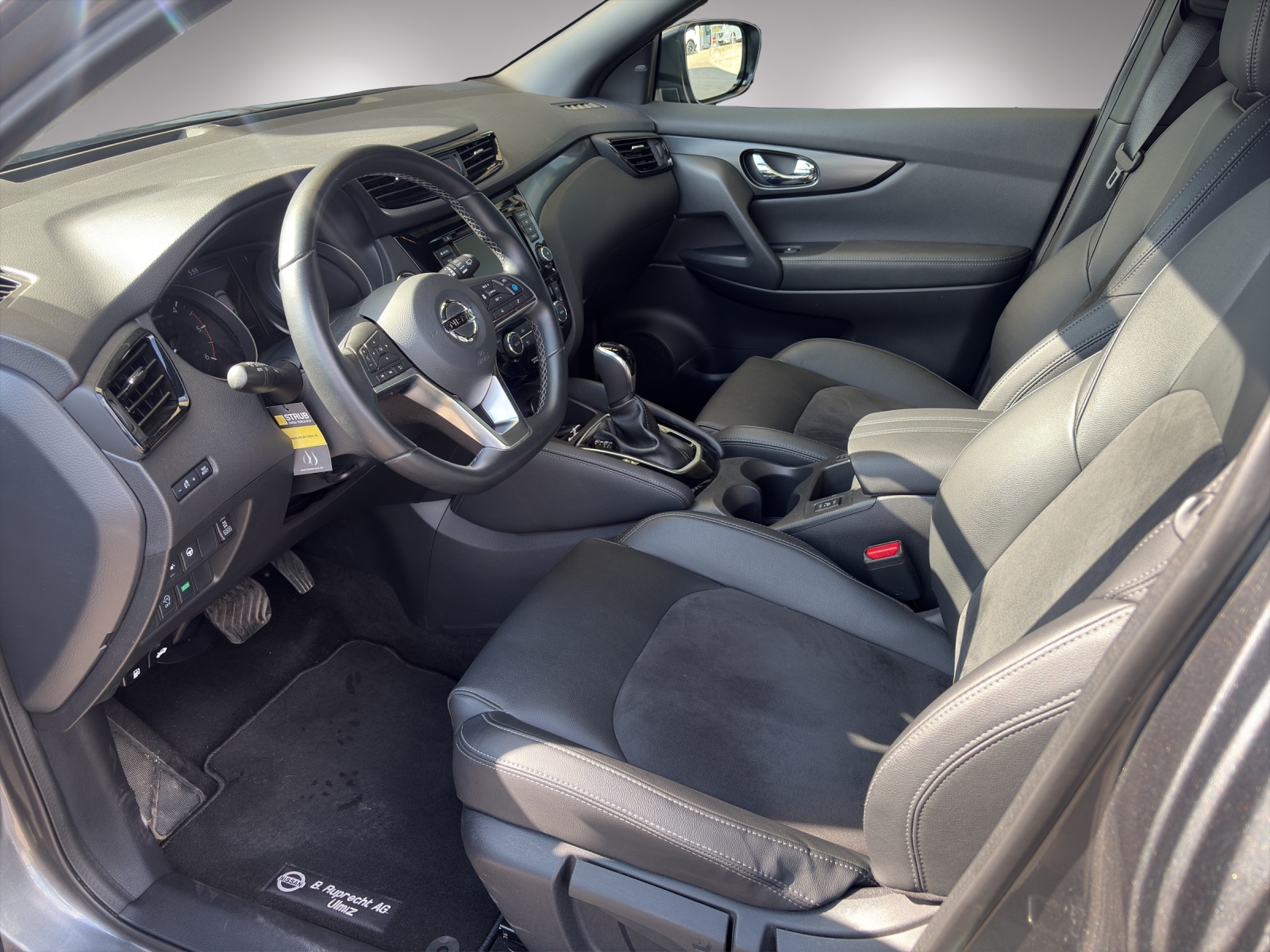 NISSAN Qashqai 1.7 dCi N-Tec 4x4-image-5