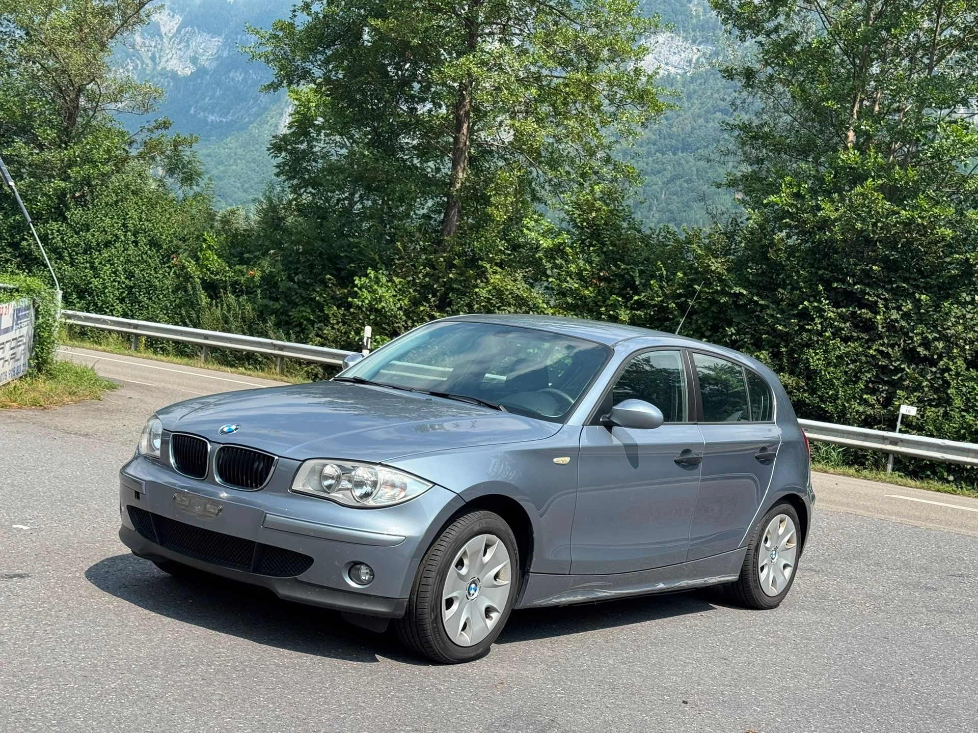 BMW 116i-image-1