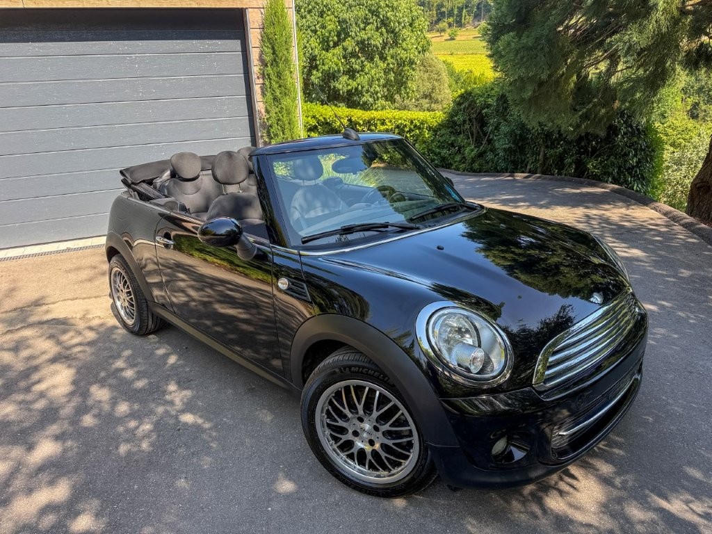 MINI 1.6i Cooper-image-0