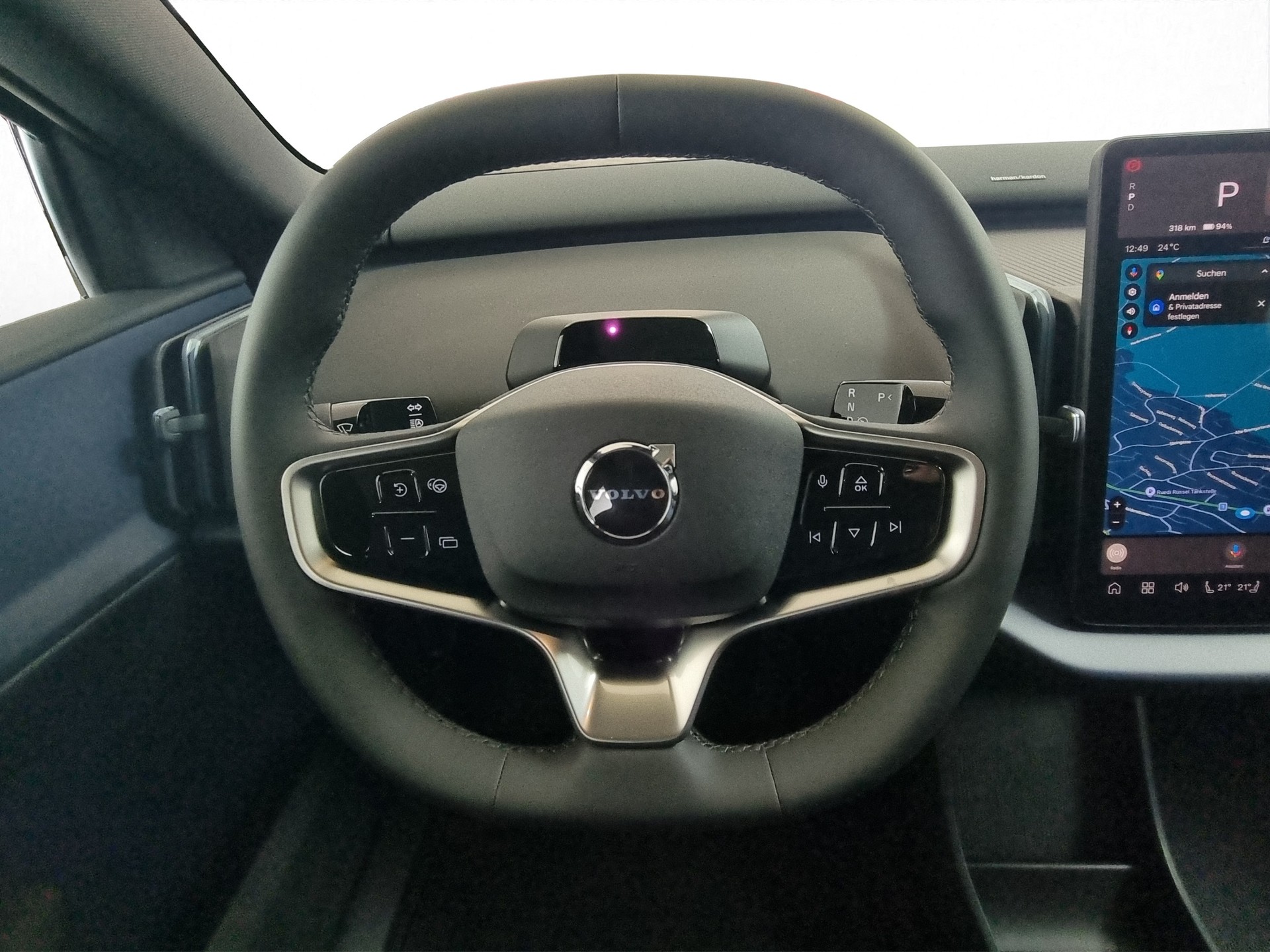 VOLVO EX 30 Twin Motor Performance Plus AWD-image-8