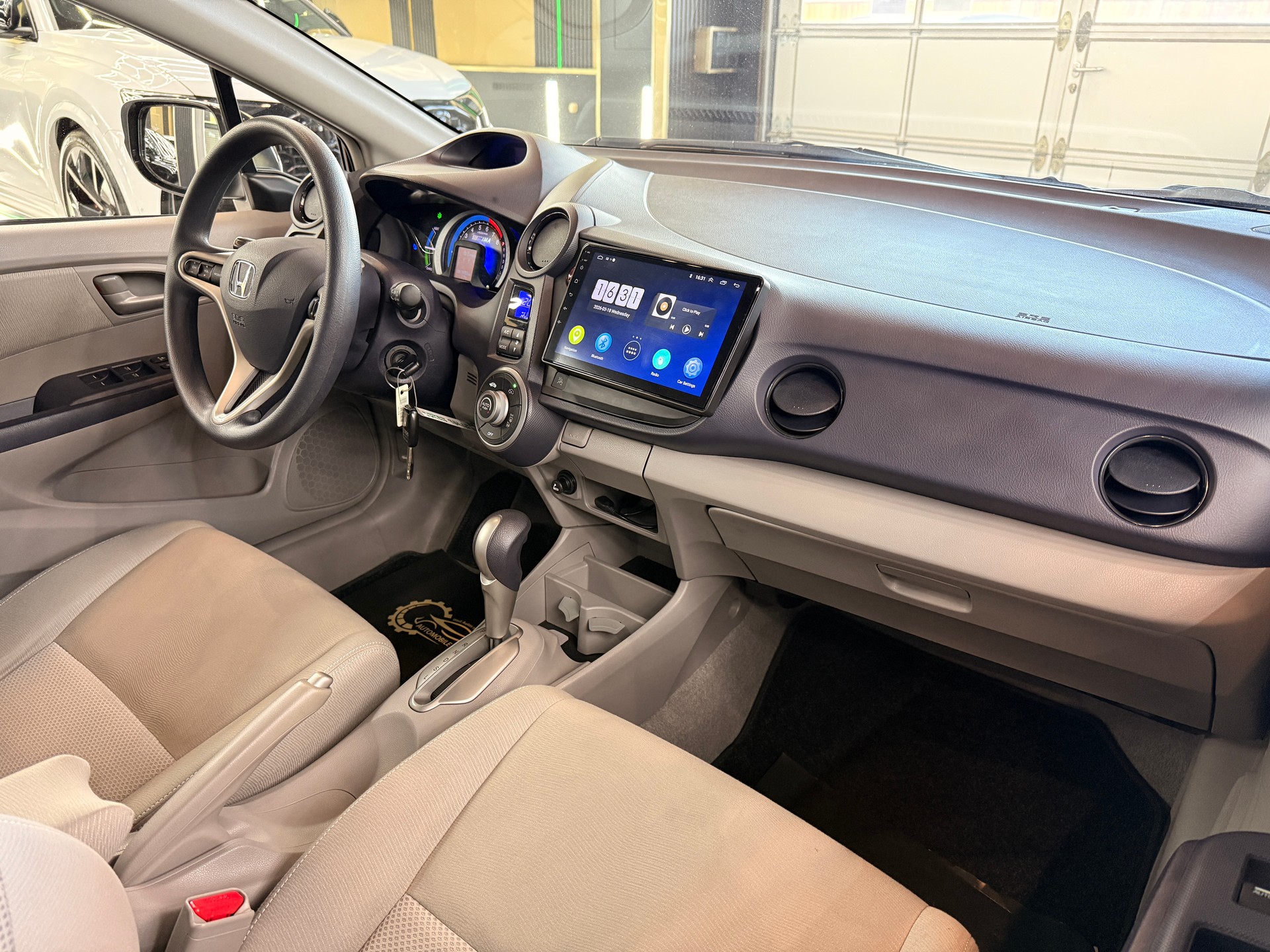HONDA Insight 1.3i Hybrid Comfort CVT-image-10