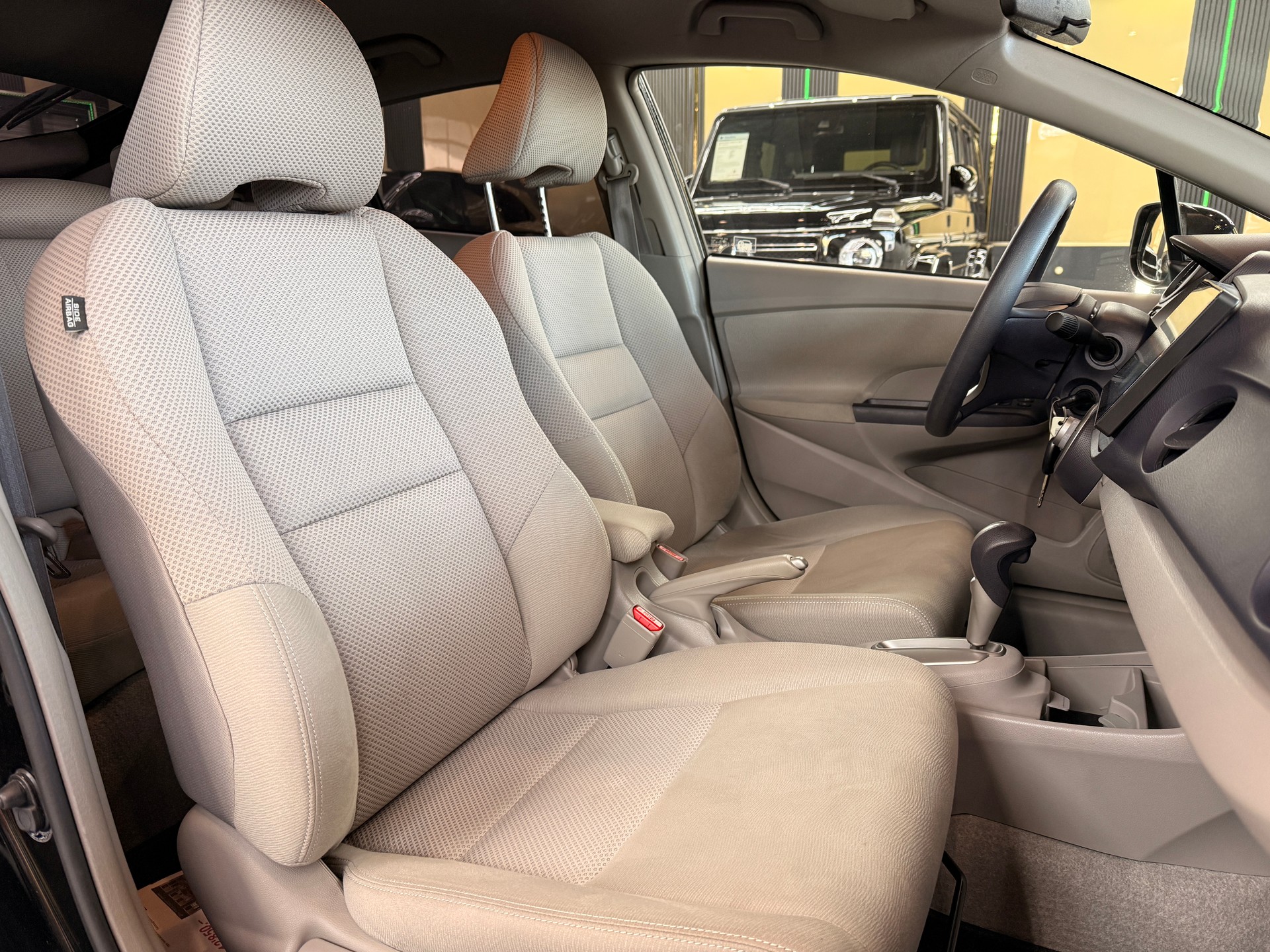 HONDA Insight 1.3i Hybrid Comfort CVT-image-11