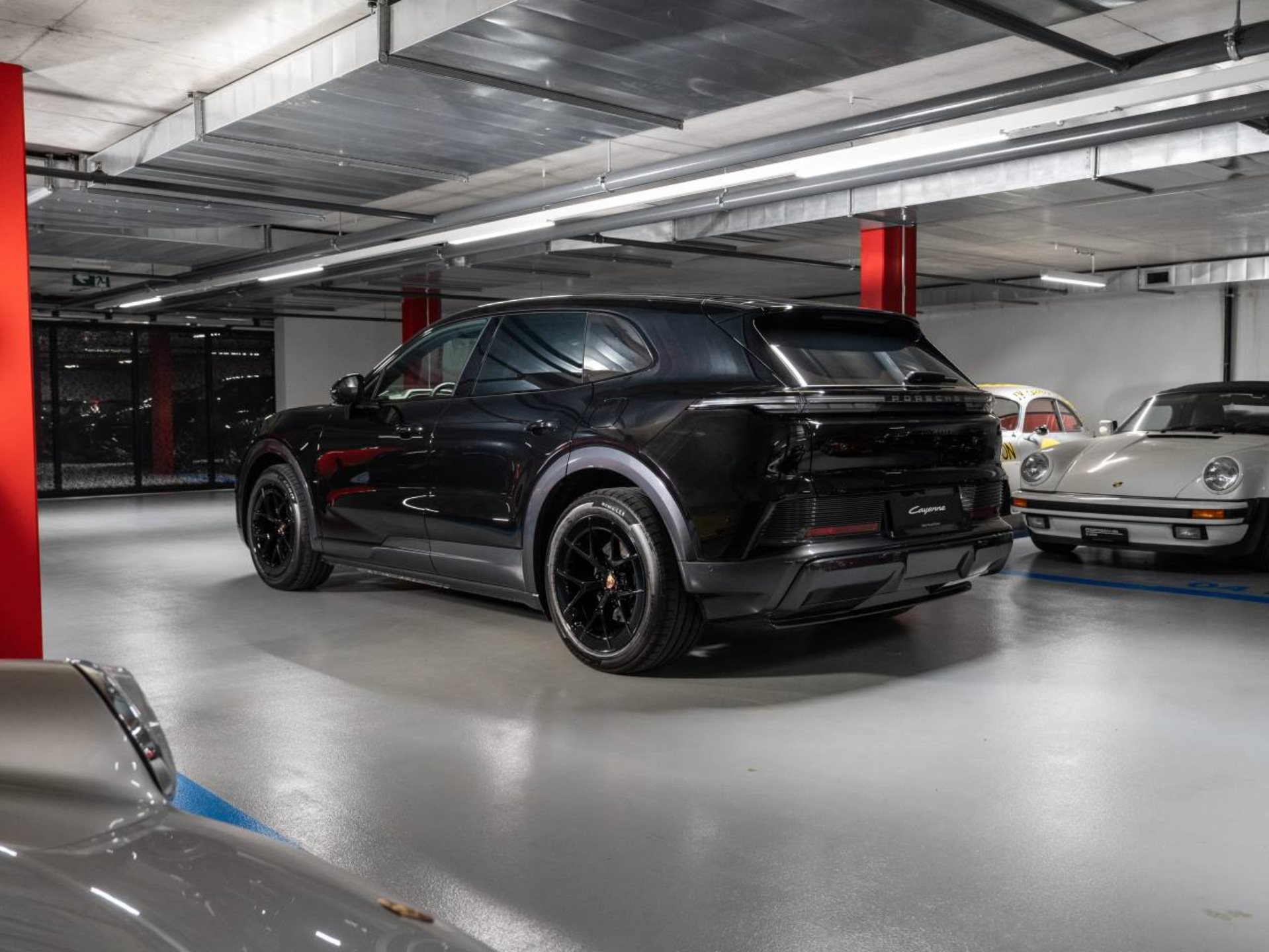PORSCHE Cayenne Electric-image-4