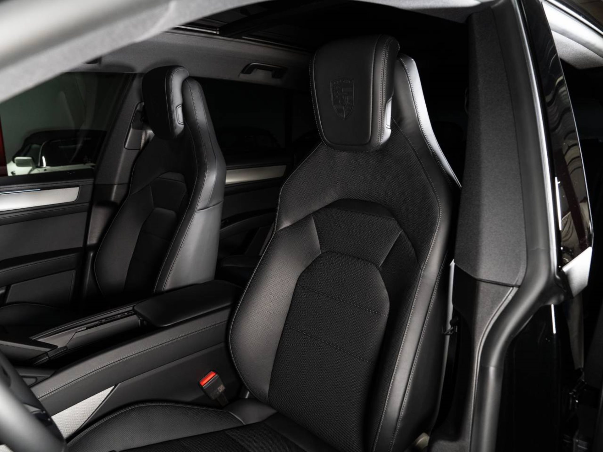PORSCHE Cayenne Electric-image-7