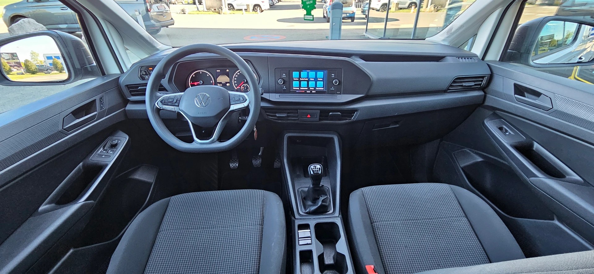 VW Caddy Maxi 2.0 TDI Liberty-image-8