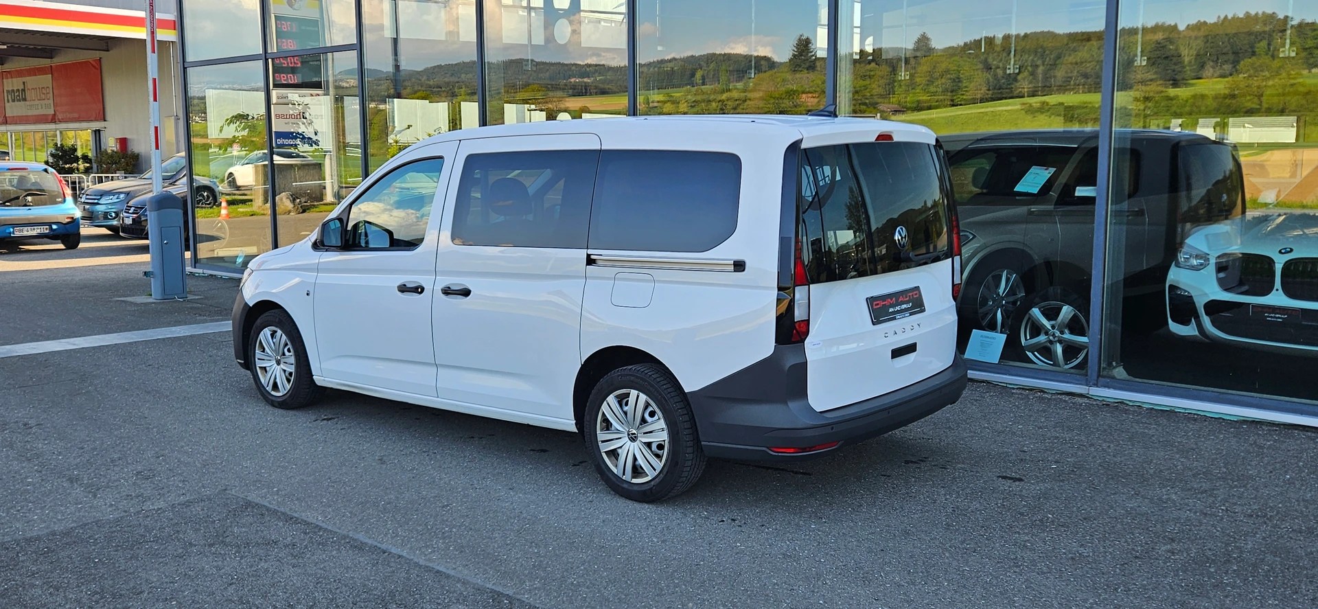 VW Caddy Maxi 2.0 TDI Liberty-image-4