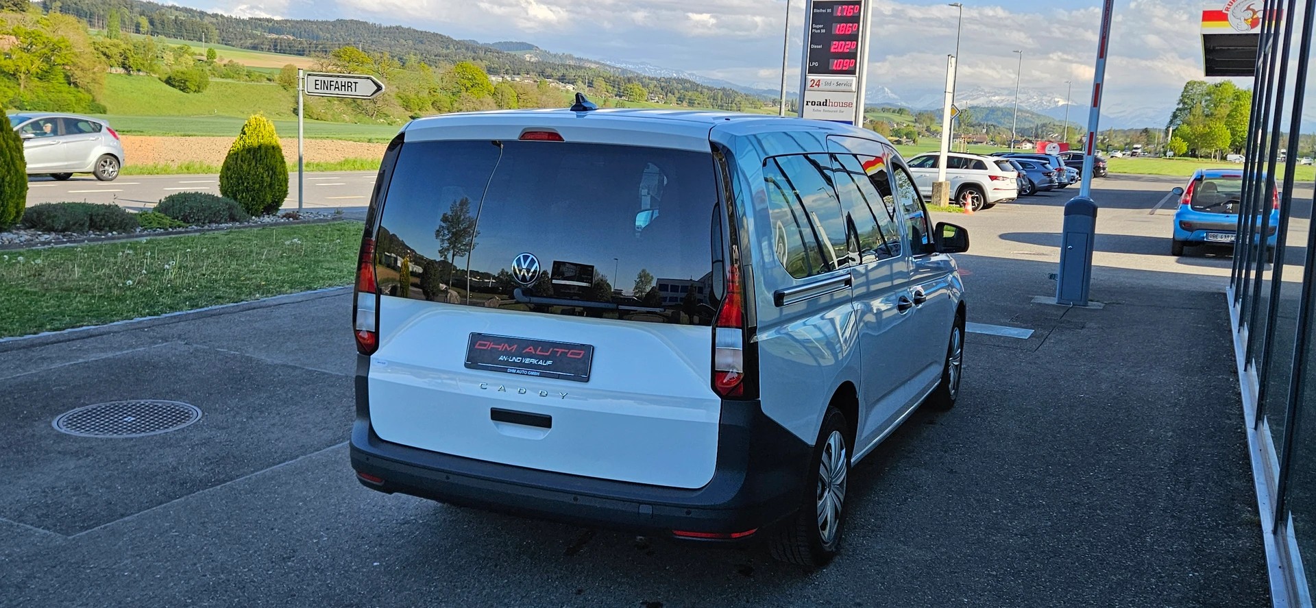 VW Caddy Maxi 2.0 TDI Liberty-image-6