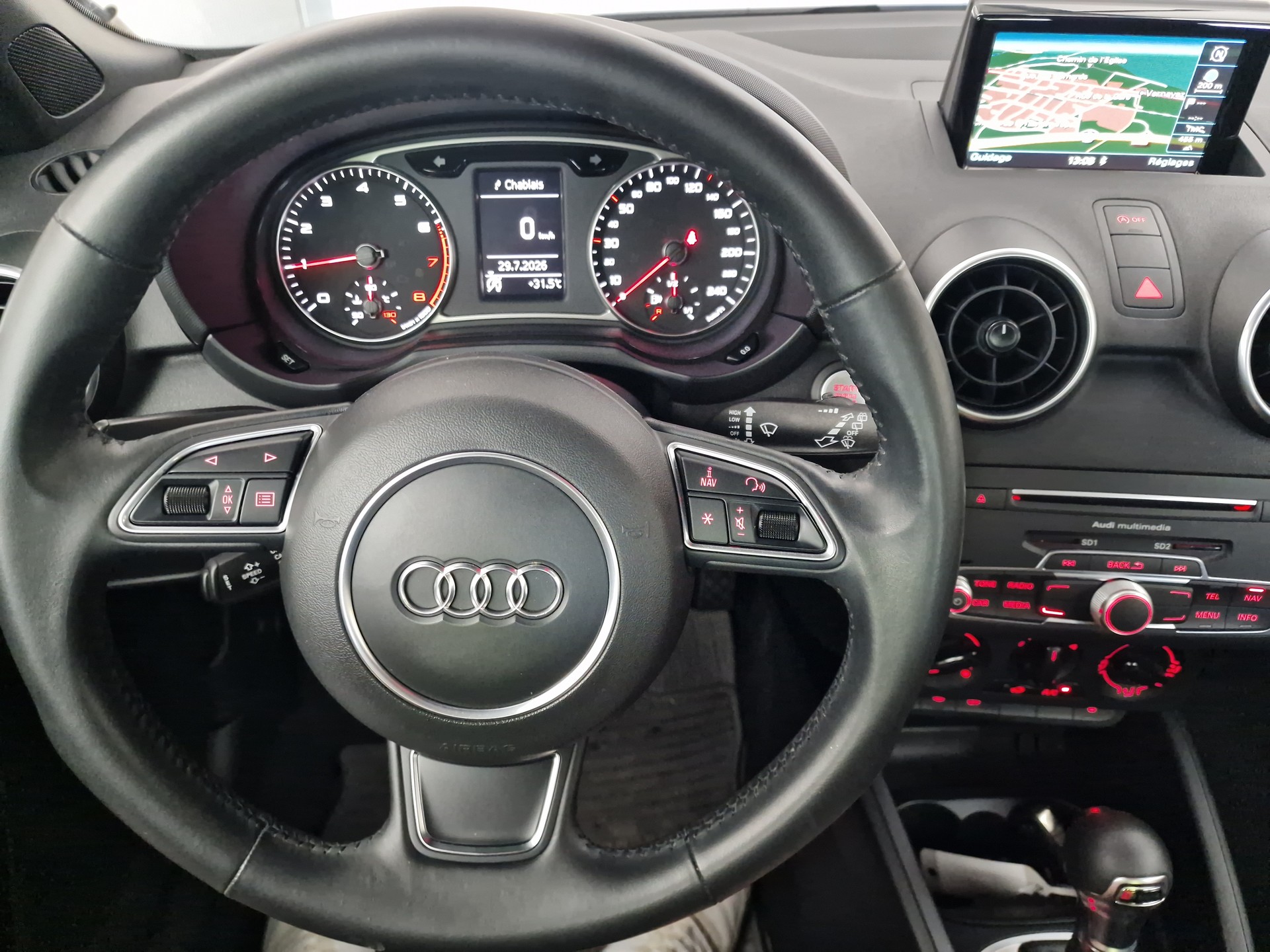 AUDI A1 Sportback 1.0 TFSI Design S-tronic-image-9