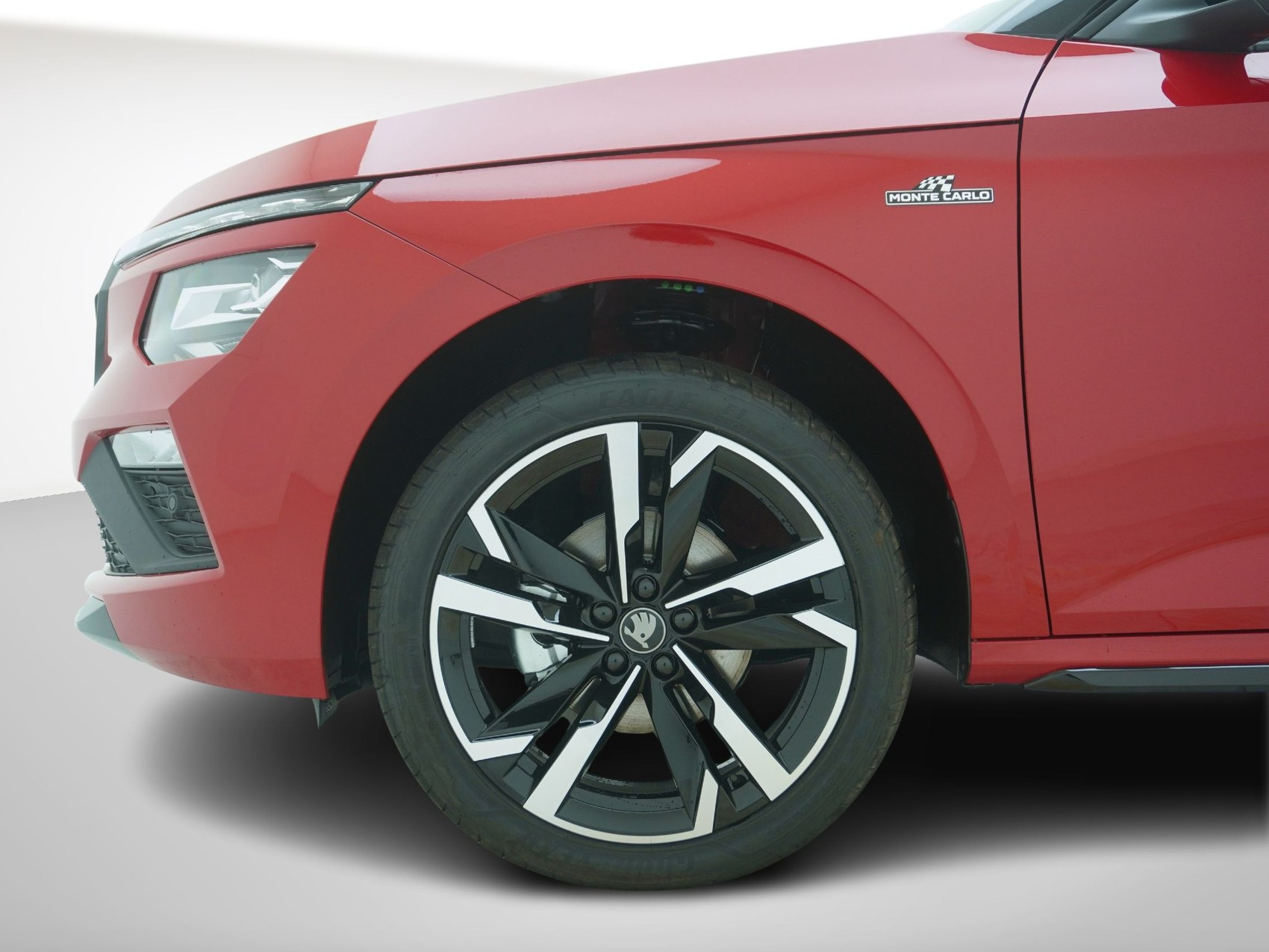 SKODA Kamiq 1.5 TSI Monte Carlo-image-9
