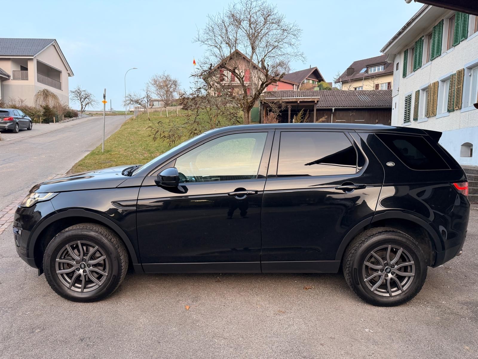 LAND ROVER Discovery Sport 2.0 Si4 HSE AT9-image-2