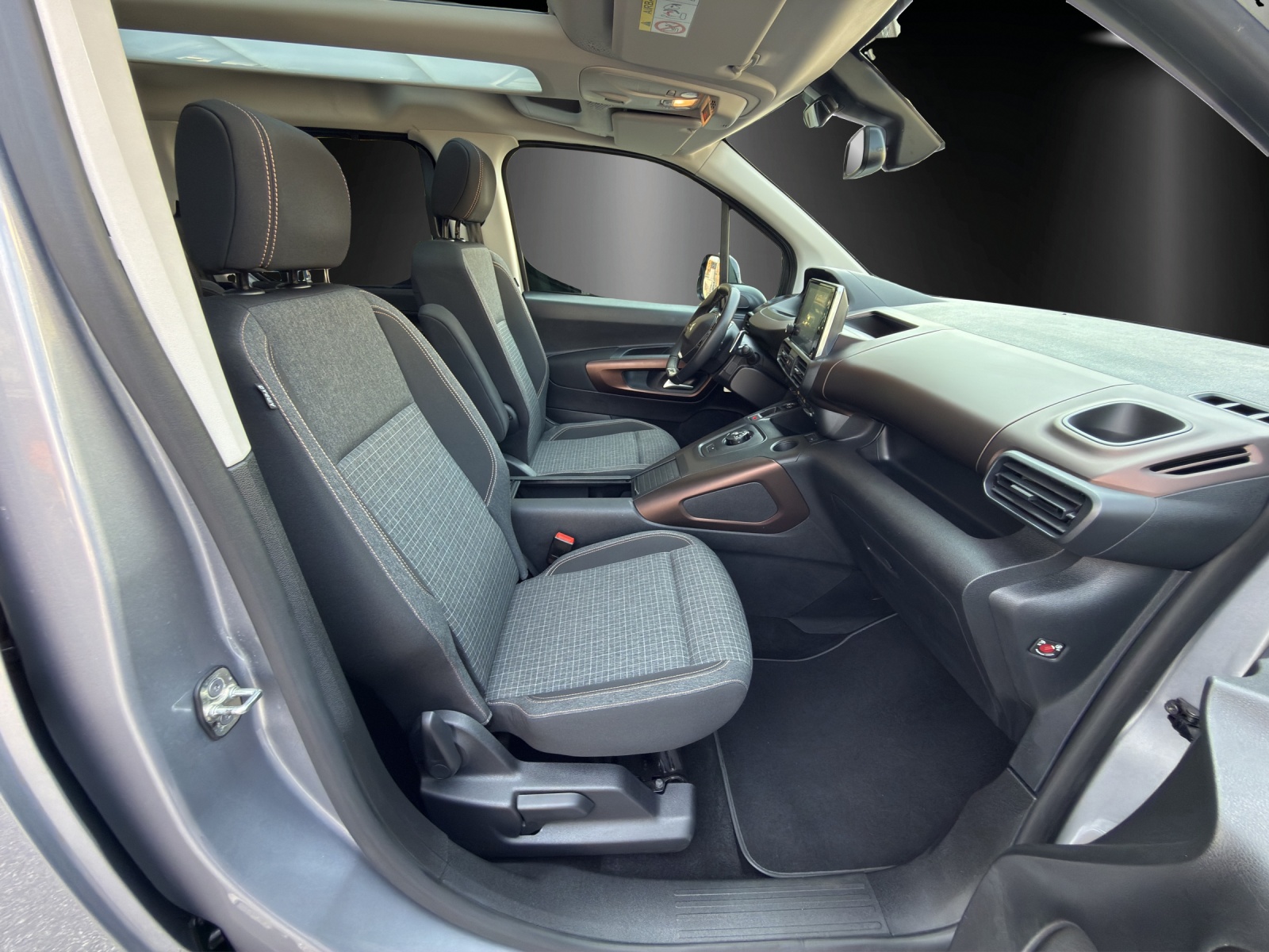 PEUGEOT Rifter 1.5 BlueHDi GT EAT8-image-8