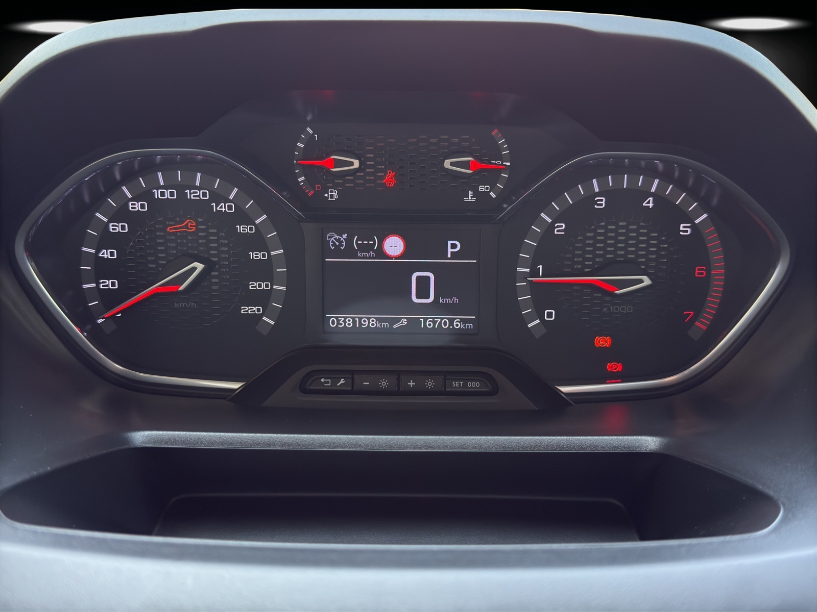 PEUGEOT Rifter 1.5 BlueHDi GT EAT8-image-12