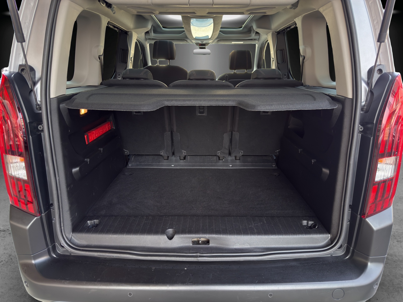 PEUGEOT Rifter 1.5 BlueHDi GT EAT8-image-6