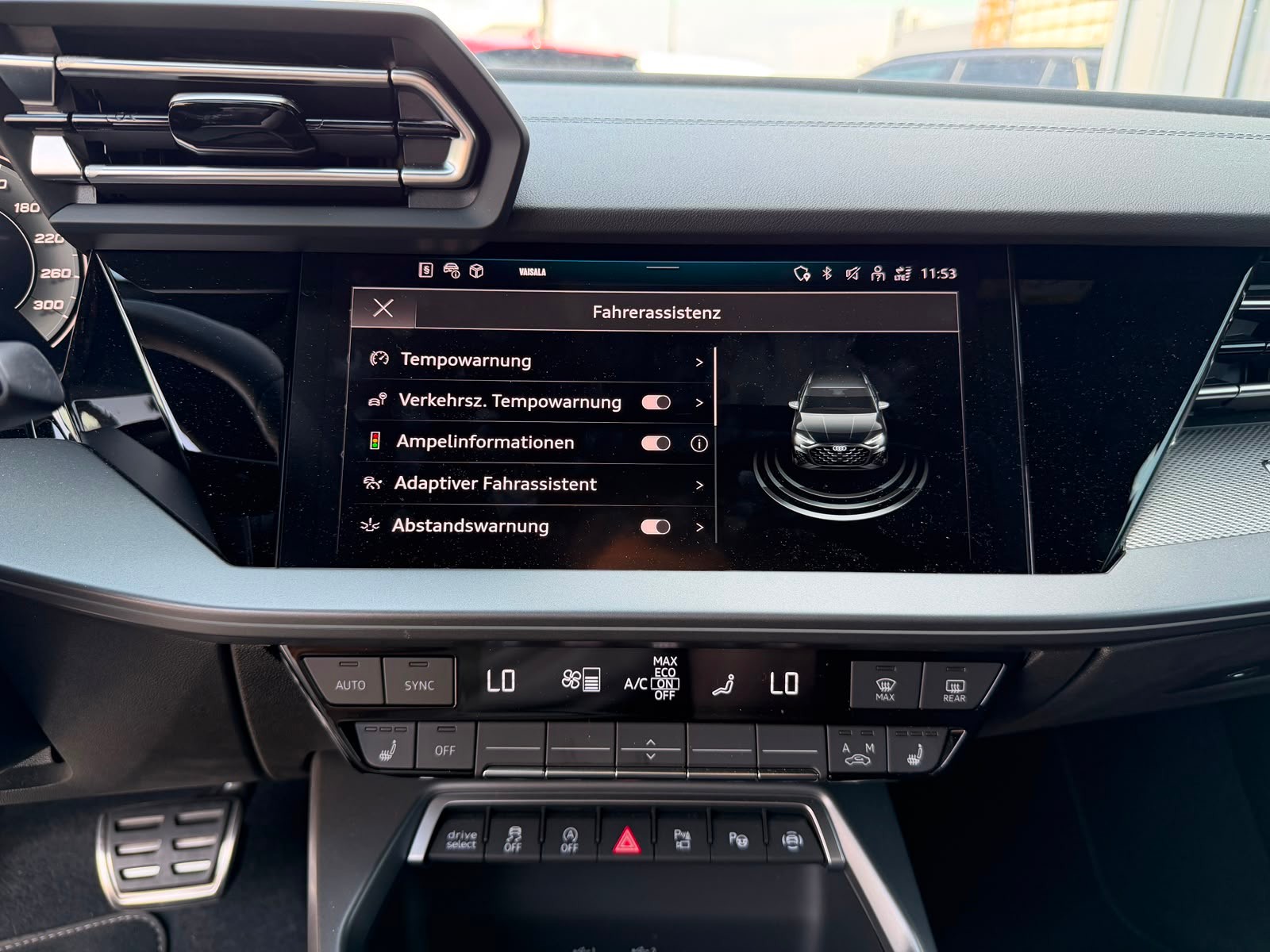 AUDI S3 Sportback TFSI quattro S-tronic-image-26