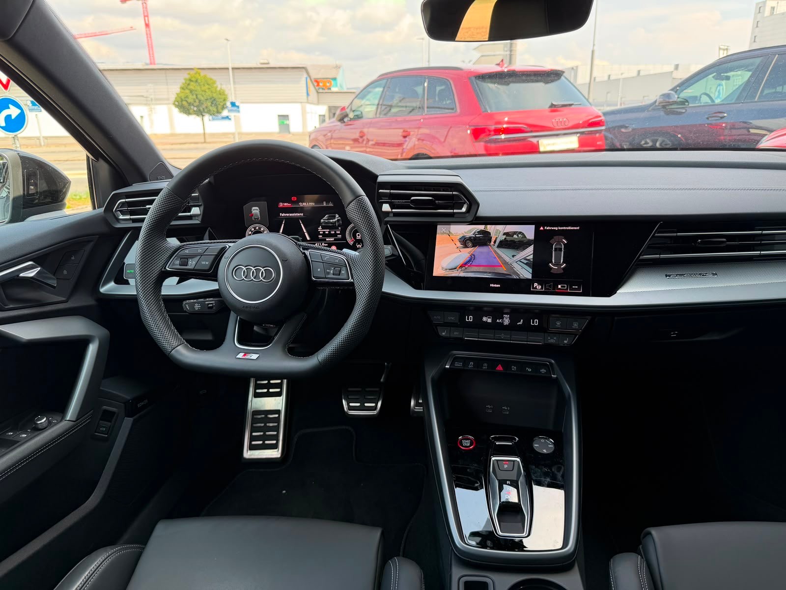 AUDI S3 Sportback TFSI quattro S-tronic-image-12