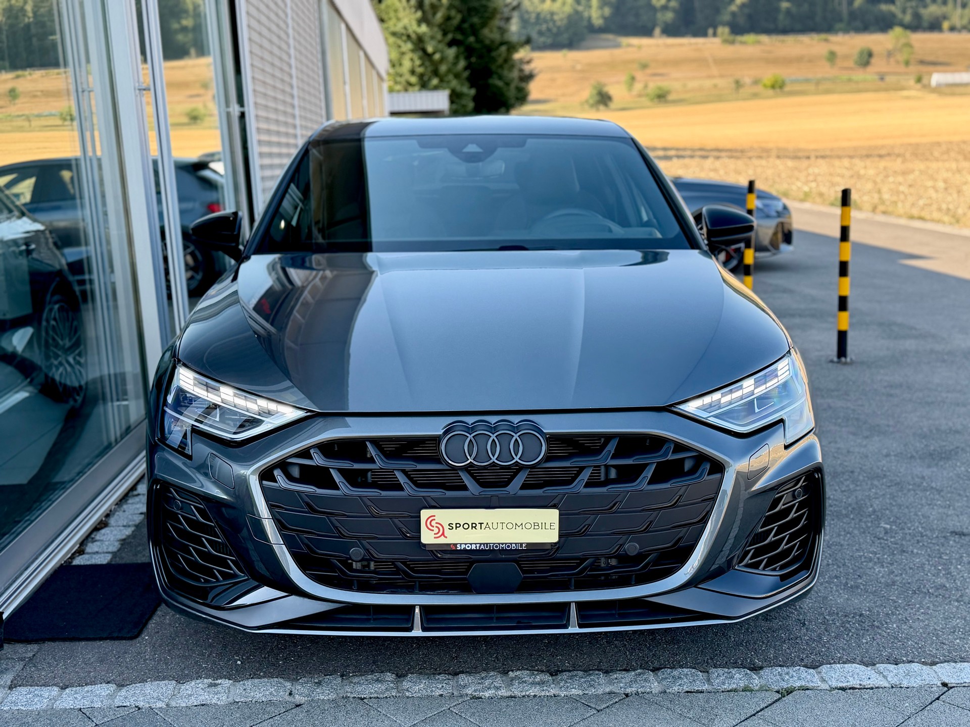 AUDI S3 Sportback TFSI quattro S-tronic-showroom-element-3