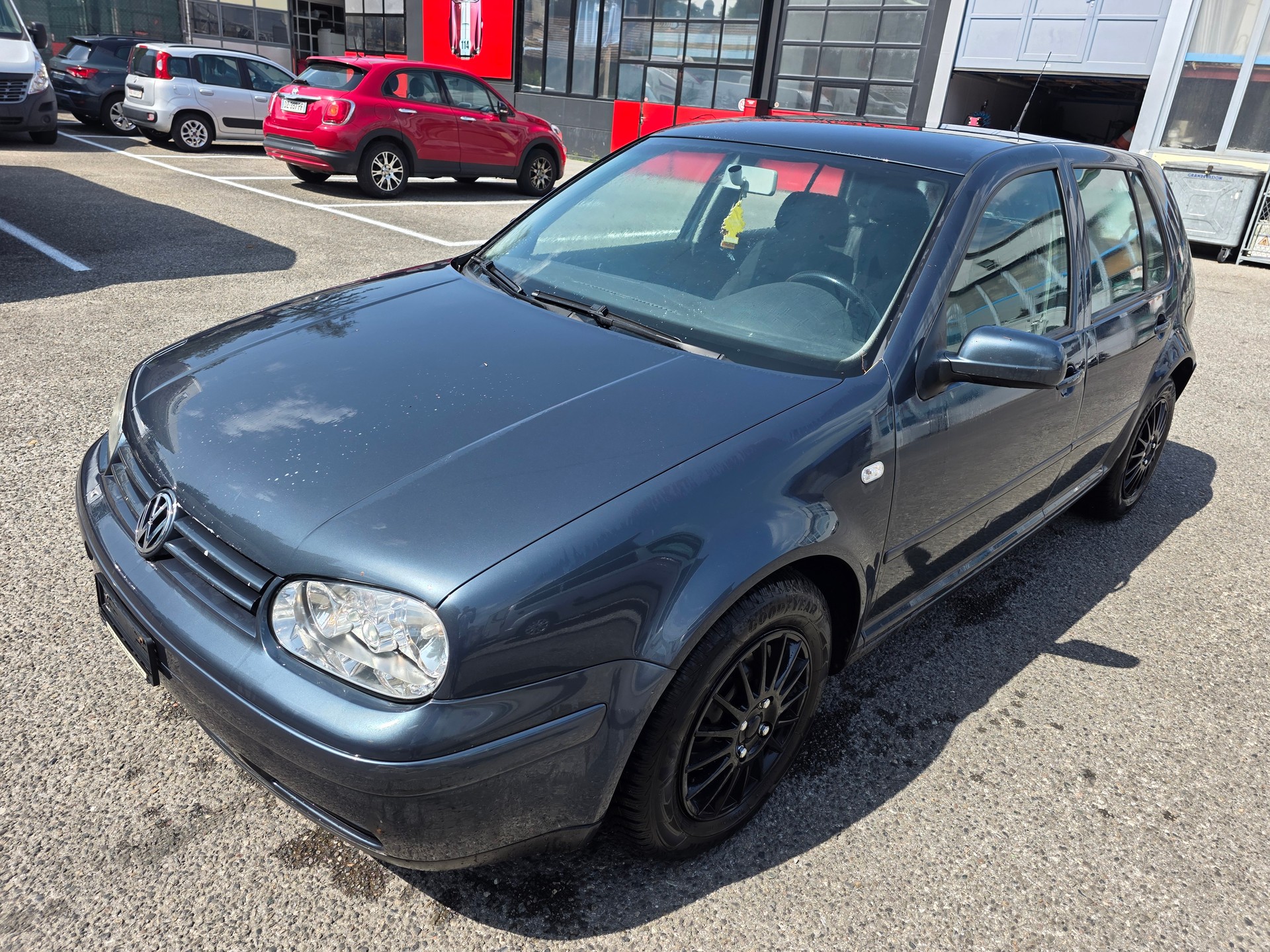 VW Golf 1.9 TDI Comfortline 4Motion-image-1