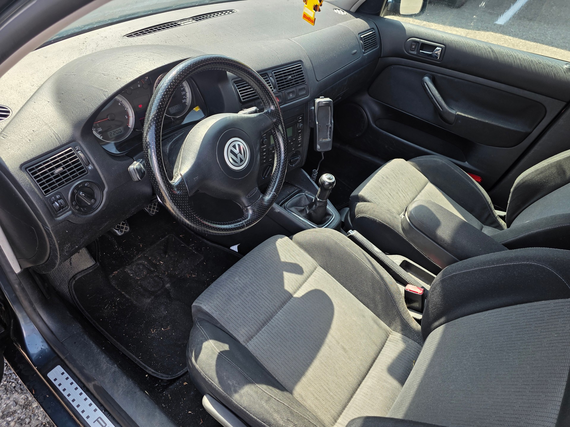 VW Golf 1.9 TDI Comfortline 4Motion-image-6