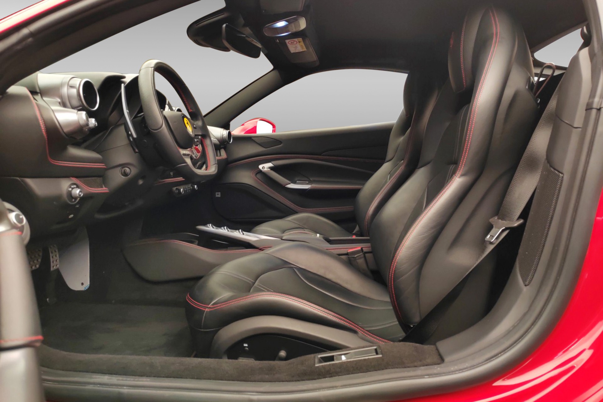 FERRARI F8 Tributo-image-13