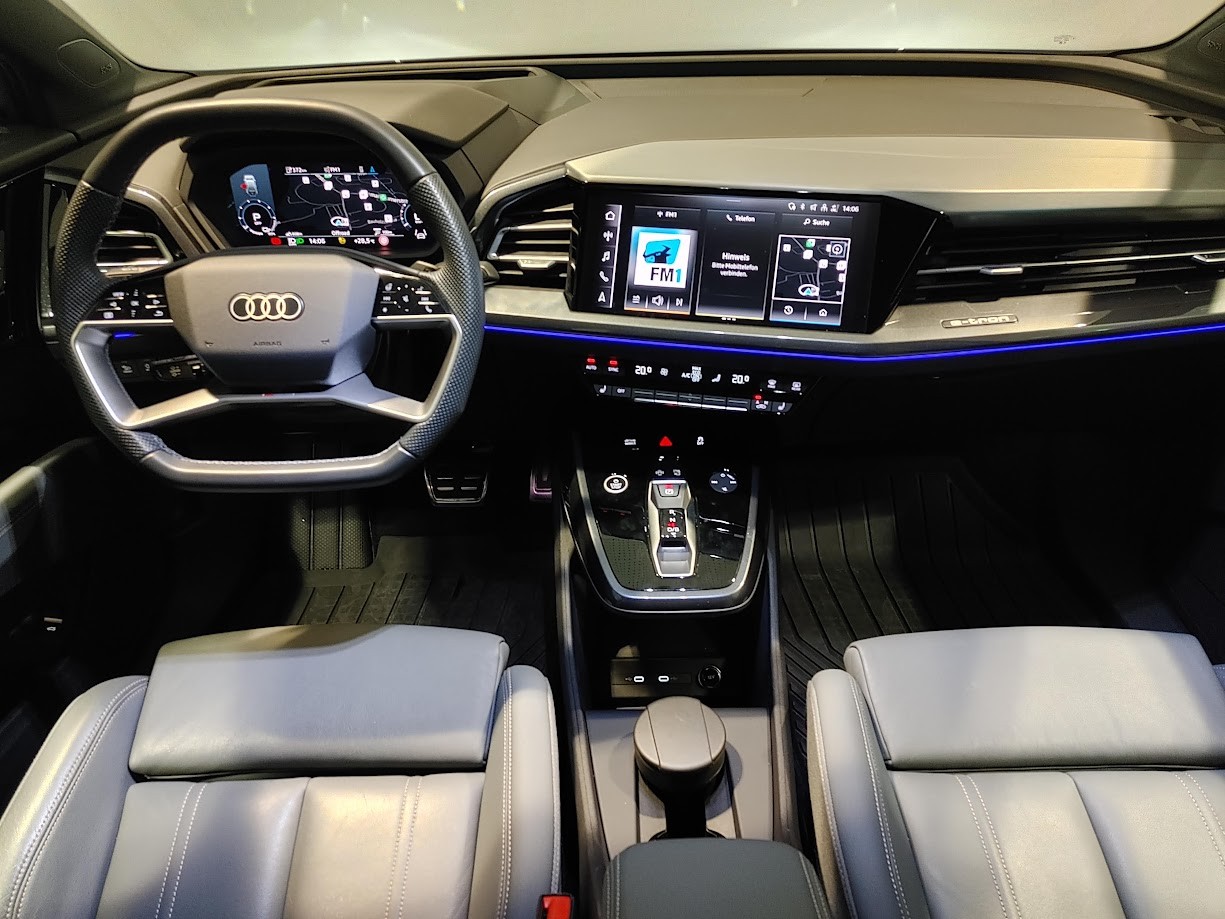 AUDI Q4 e-tron 50 quattro-image-11