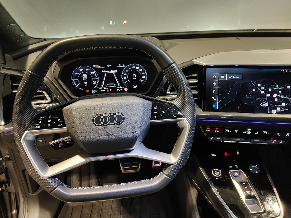 AUDI Q4 e-tron 50 quattro-image-5