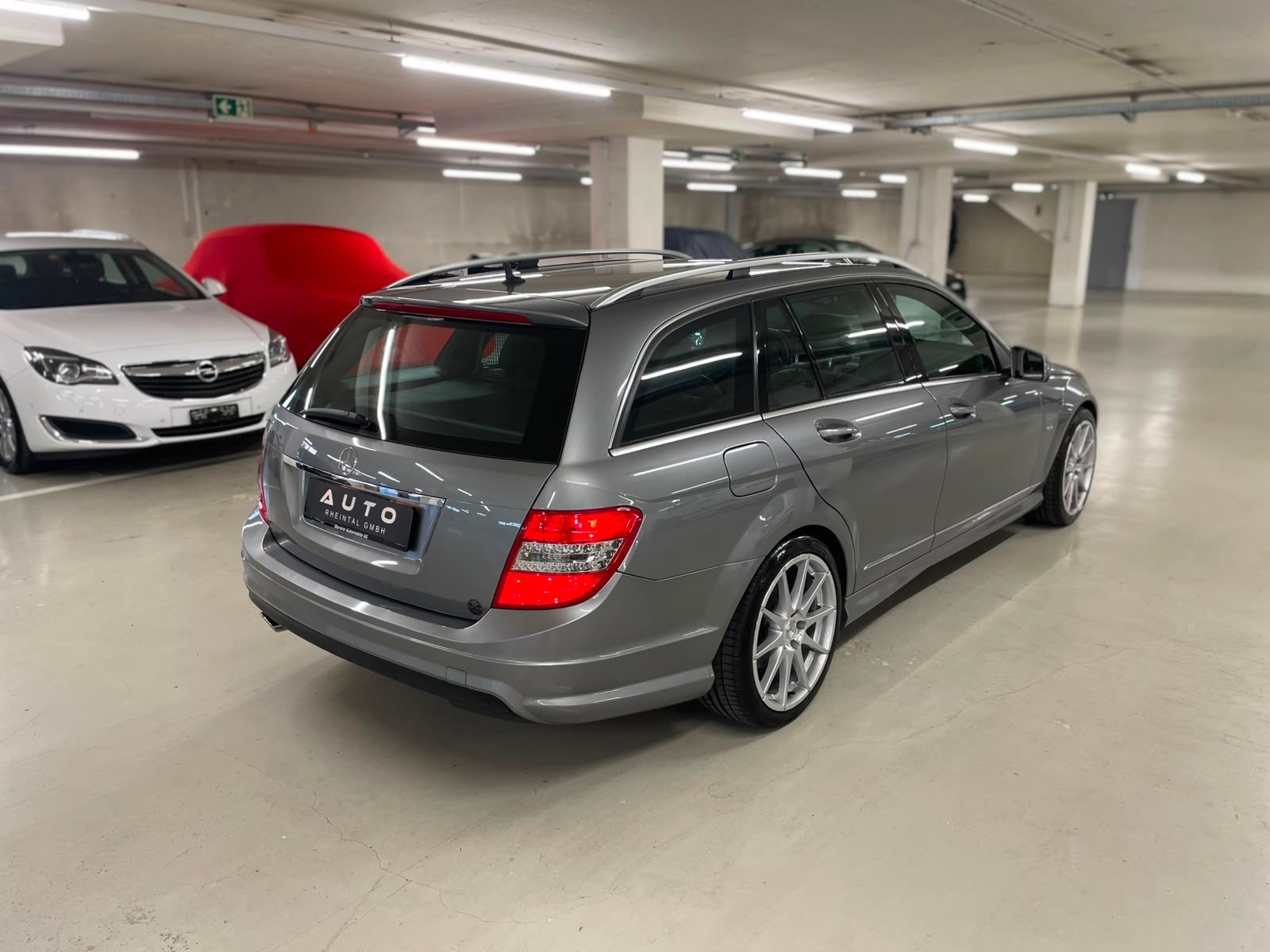 MERCEDES-BENZ C 200 CGI BlueEfficiency Avantgarde Automatic I Ab MFK 12.25 I Ab Service I 8-fach I Sehr gepflegt I TOP Angebot I-image-4